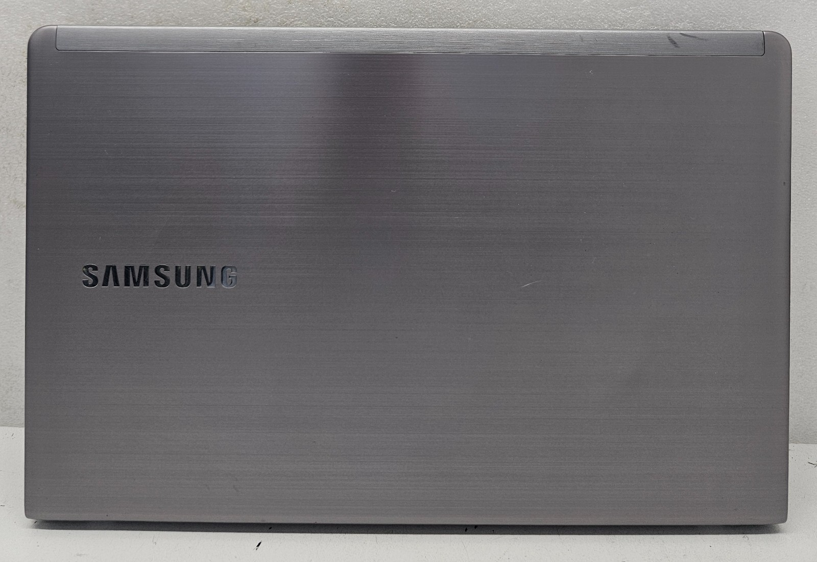 Samsung Series 5 NP510R5E Laptop Intel Core i5-3230M 8GB Ram NO HD/OS (FL)