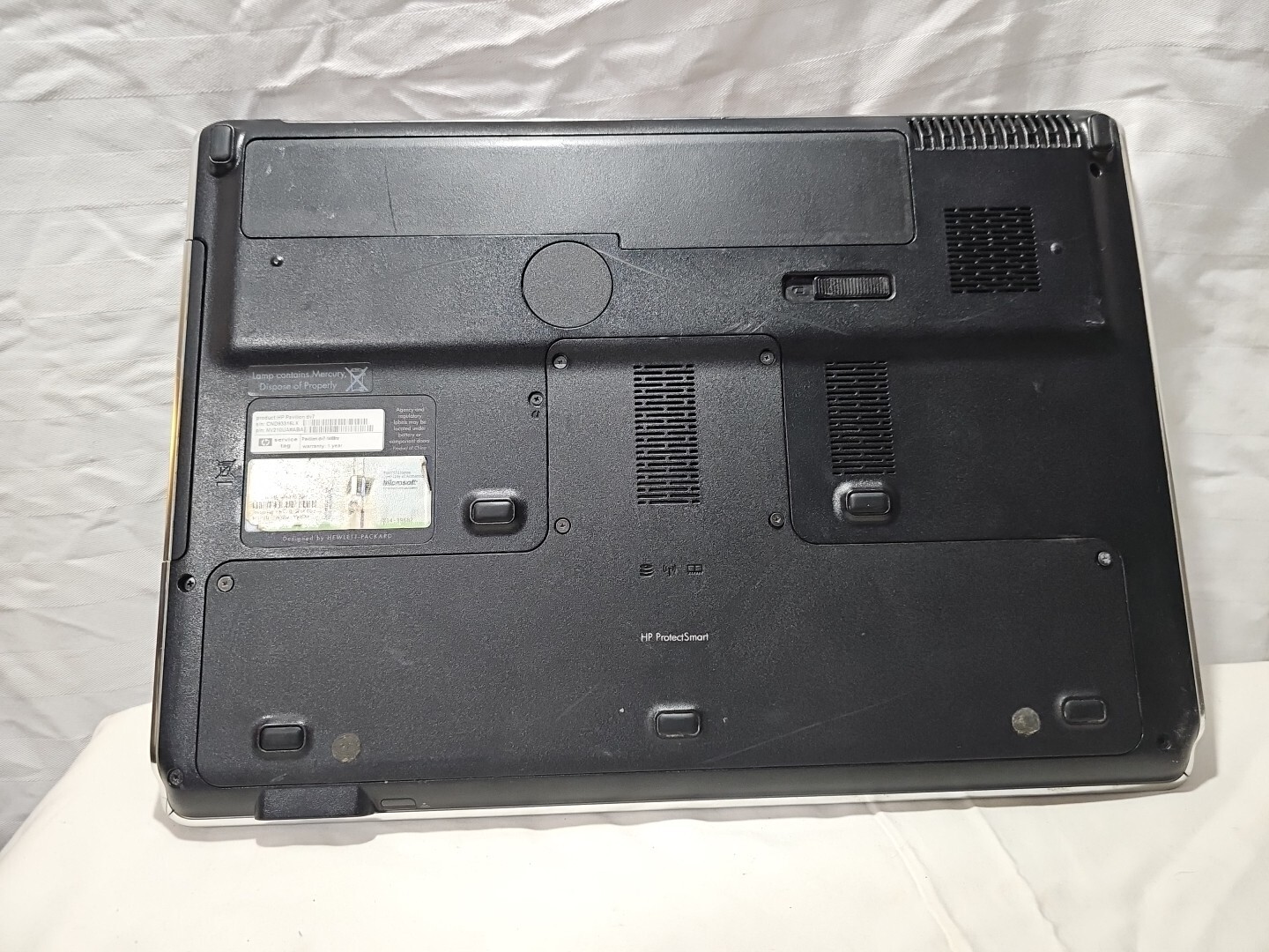 HP PAVILLION dv7-1260us. PARTS OR REPAIR. 17” SCREEN.