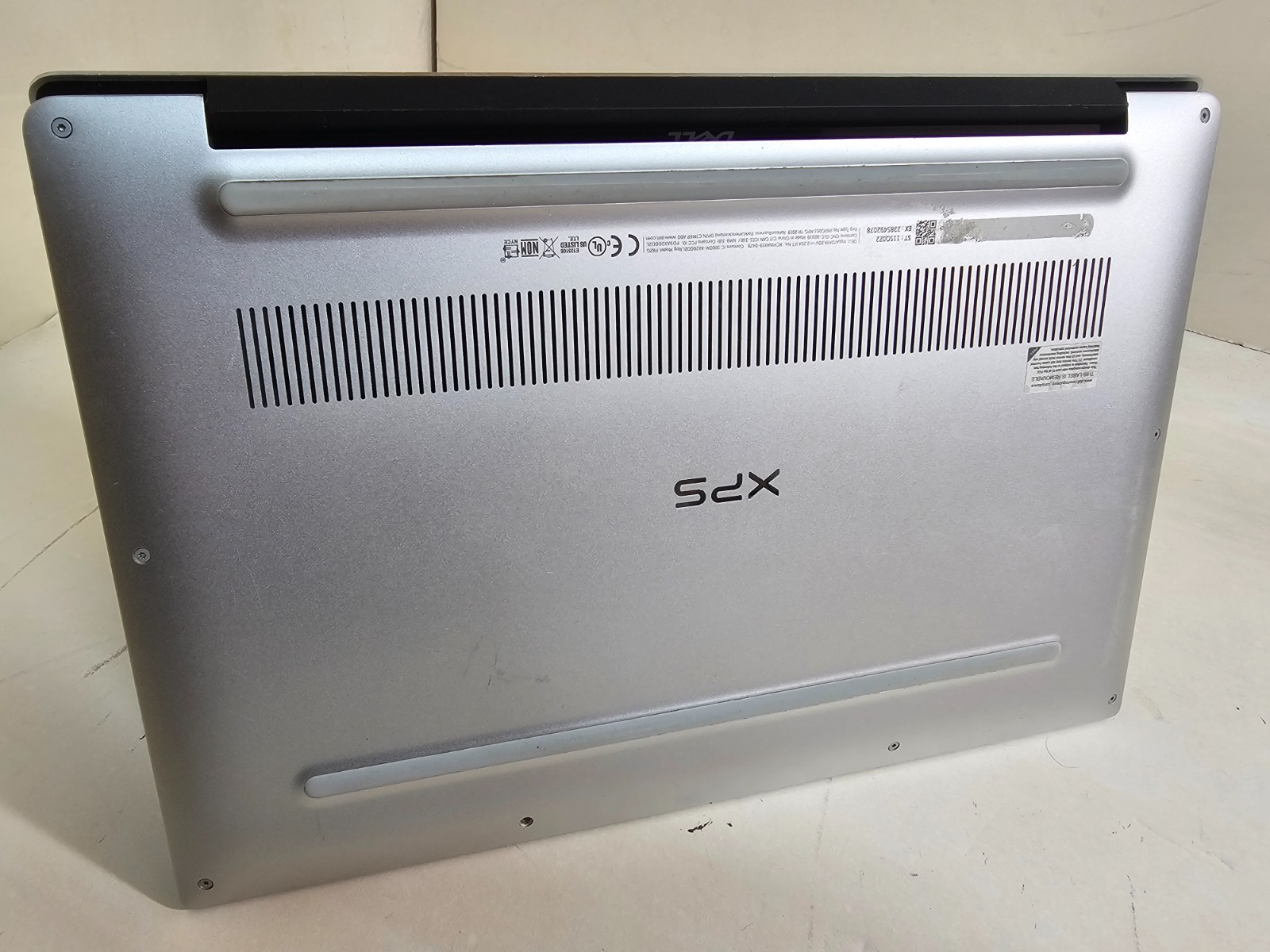 Dell XPS 13 7390 Laptop – 1.6 GHz i5-10210U 8GB 256GB SSD 13.3″ Touchscreen SP1