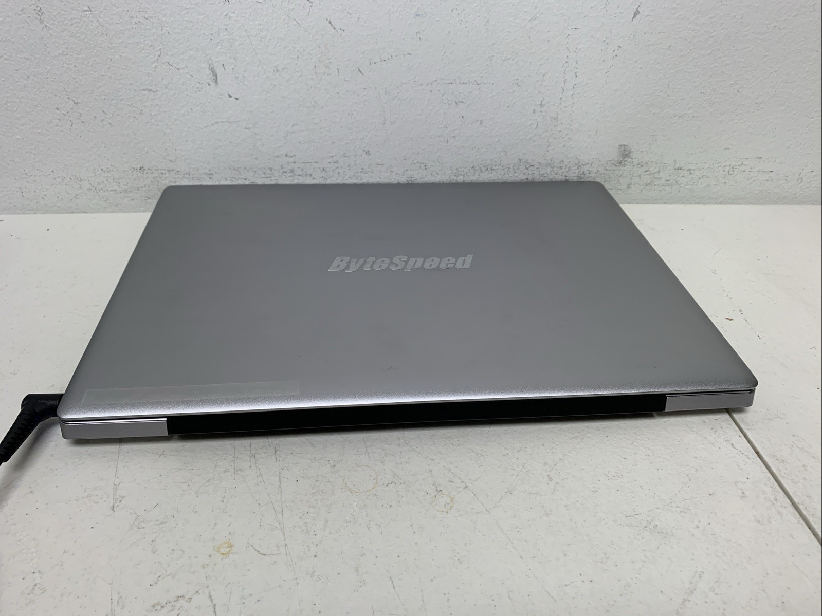 ByteSpeed W1 15.6″ i3-8130U 8GB Ram 256GB SSD Windows 11 Pro