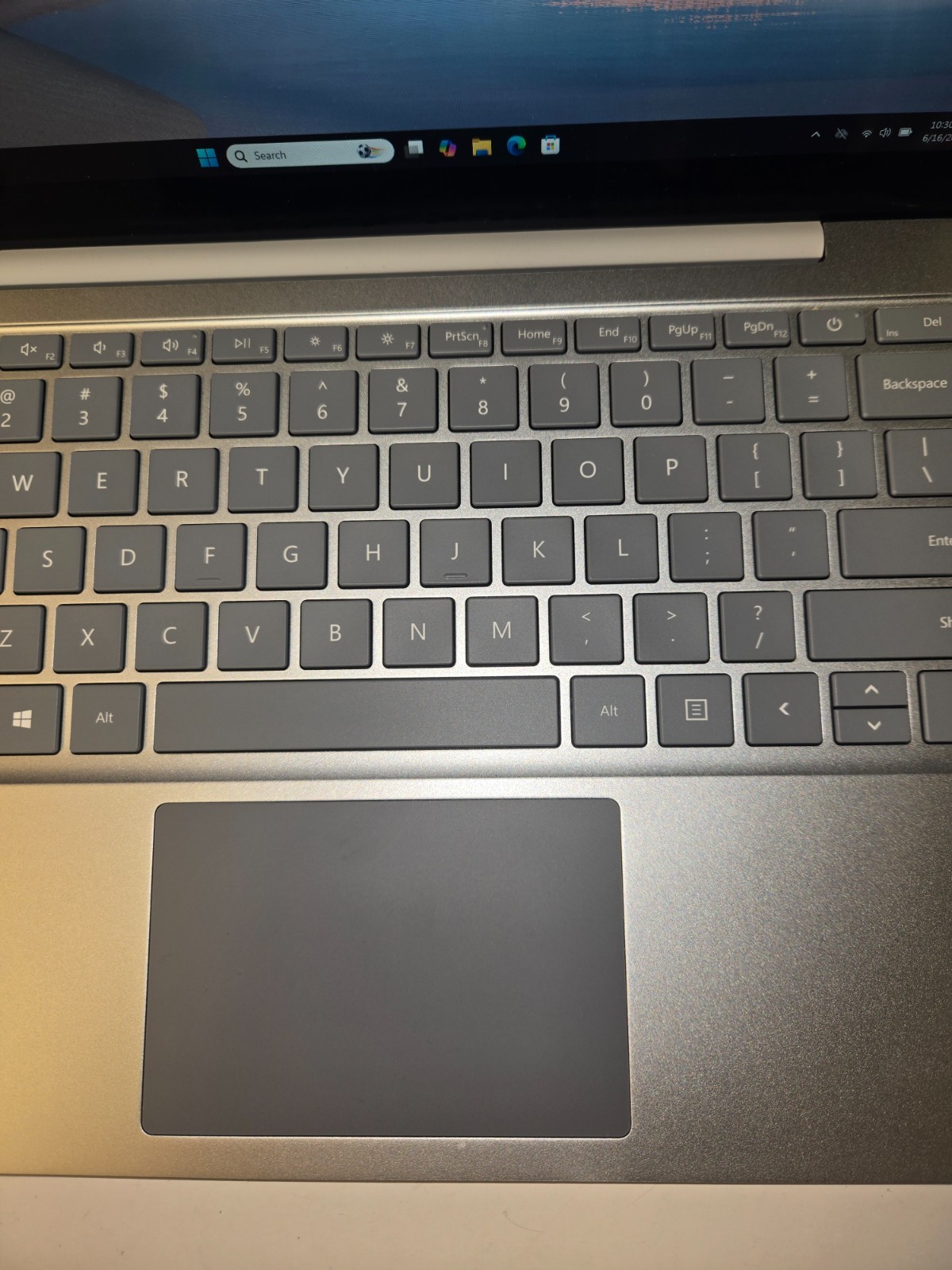 Microsoft Surface Go Model 1943 Laptop – Core i5-1035G1 – 4GB RAM – 64GB SSD