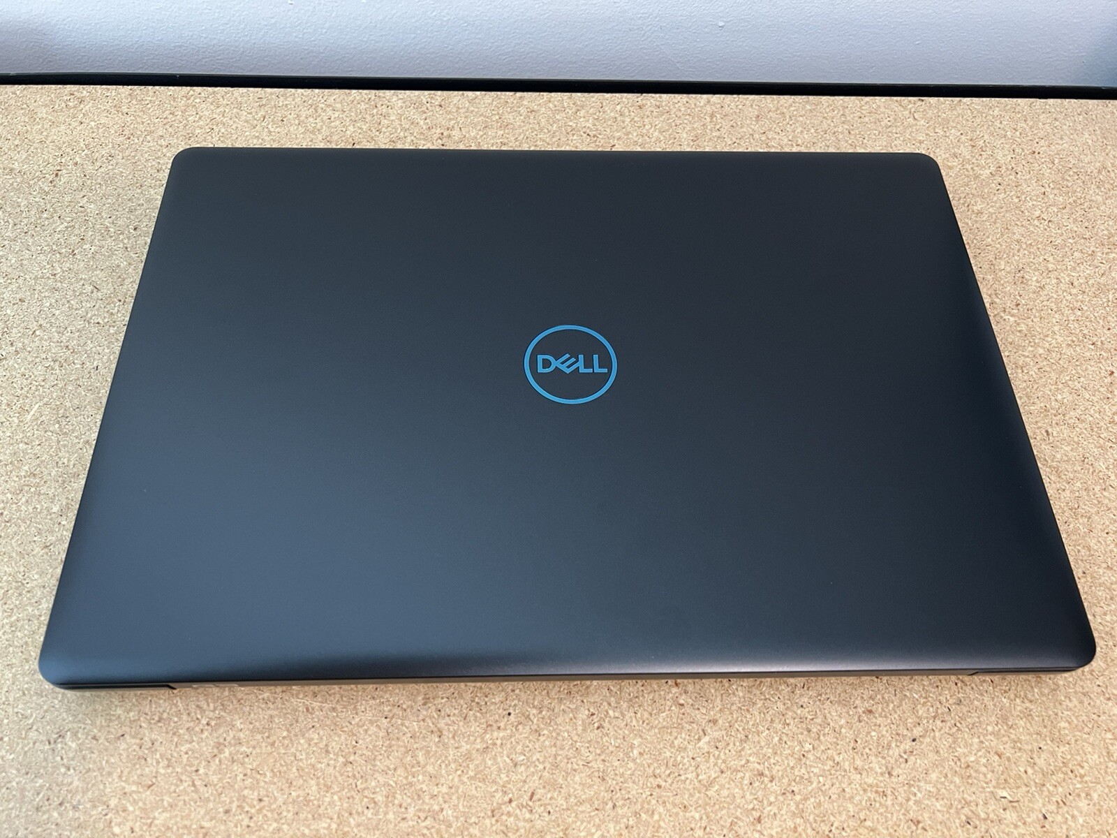 Dell G3 15-3579, Intel i7-8750H, 8GB DDR4, 128GB SSD + 1TB HD, GTX 1050ti 4GB