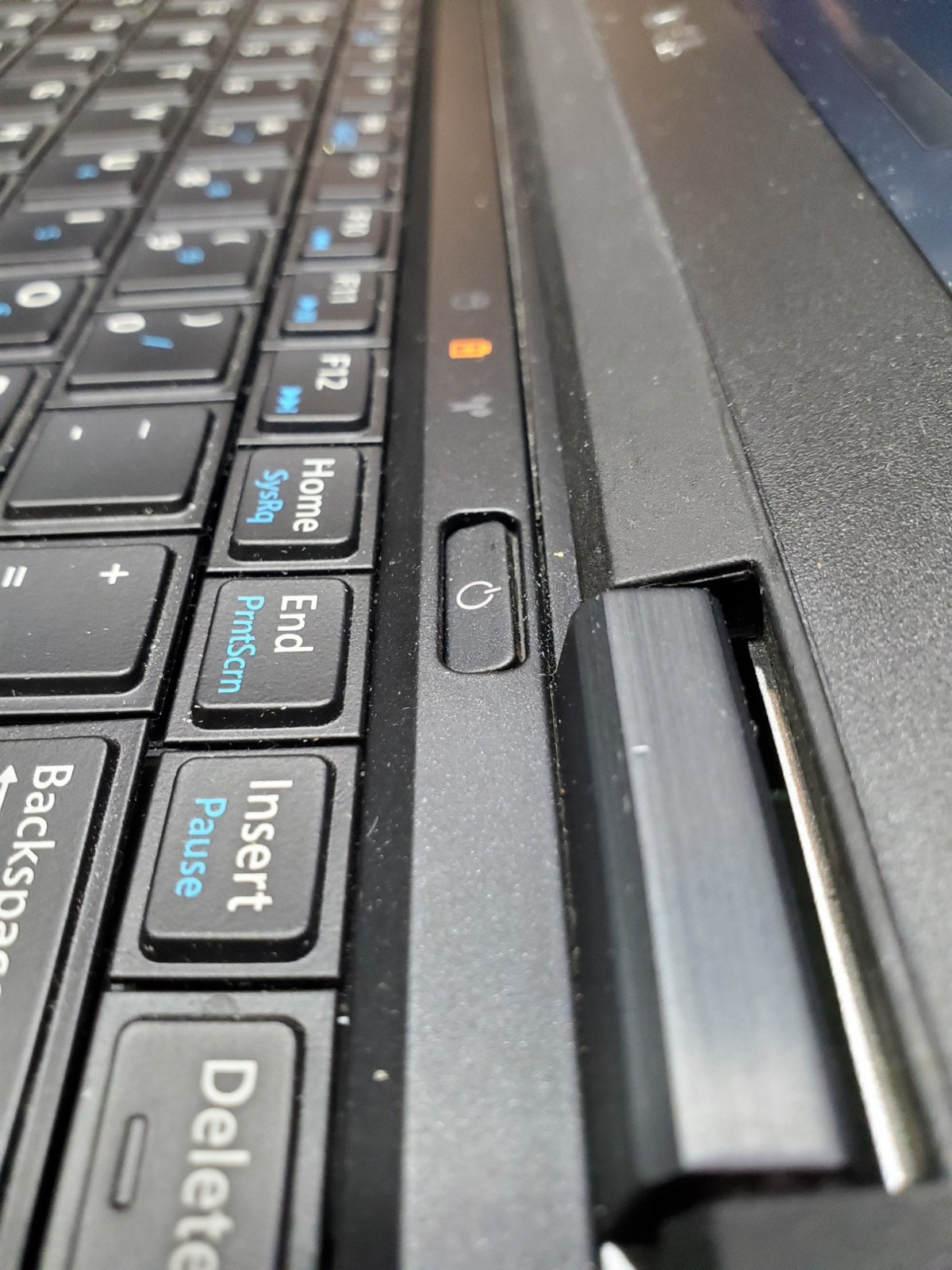 Dell Latitude E7240 12″ Laptop i5-4310u 4gb Ram 128GB SSD
