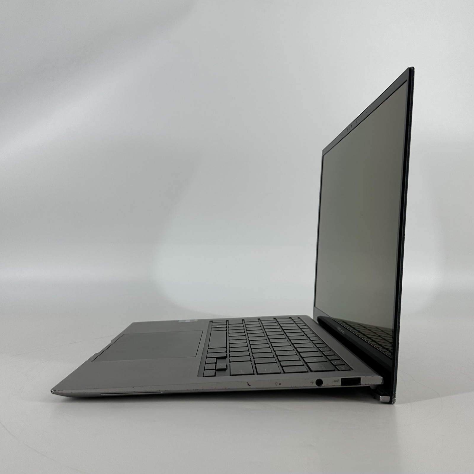 Asus Zenbook S 13 Gray QHD+ 1.7 GHz i7-1355U 32GB 1TB SSD Good