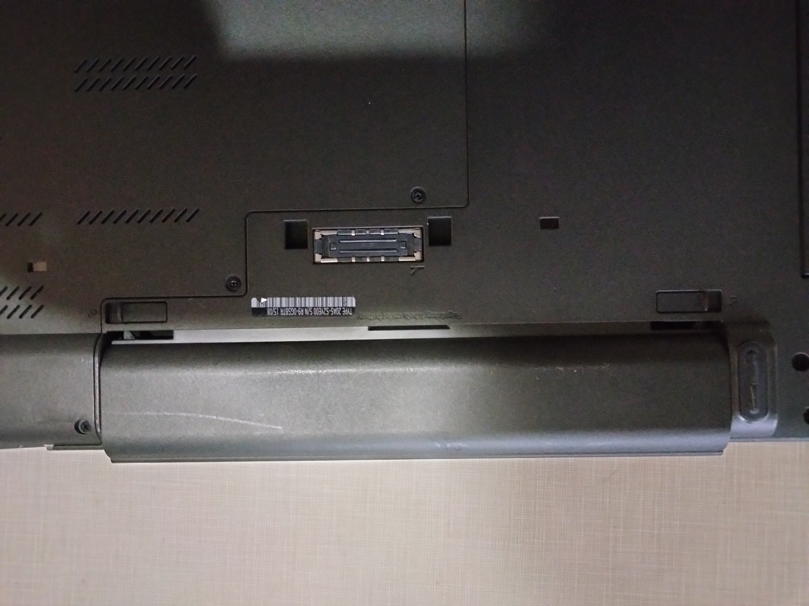 Lenovo Thinkpad L440 laptop 4g ram 128 SSD i5-4300m Windows 10 Home