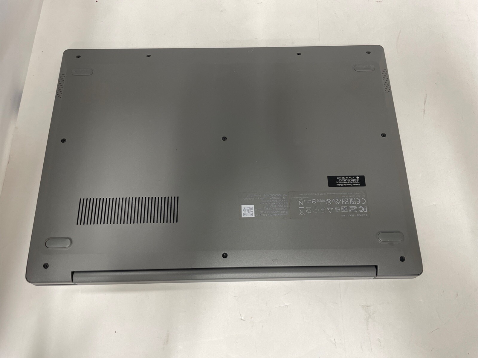 Lenovo IdeaPad Slim 1-14AST-05 AMD A6-9220E 1.6Ghz 4GB 64GBSSD EMMC