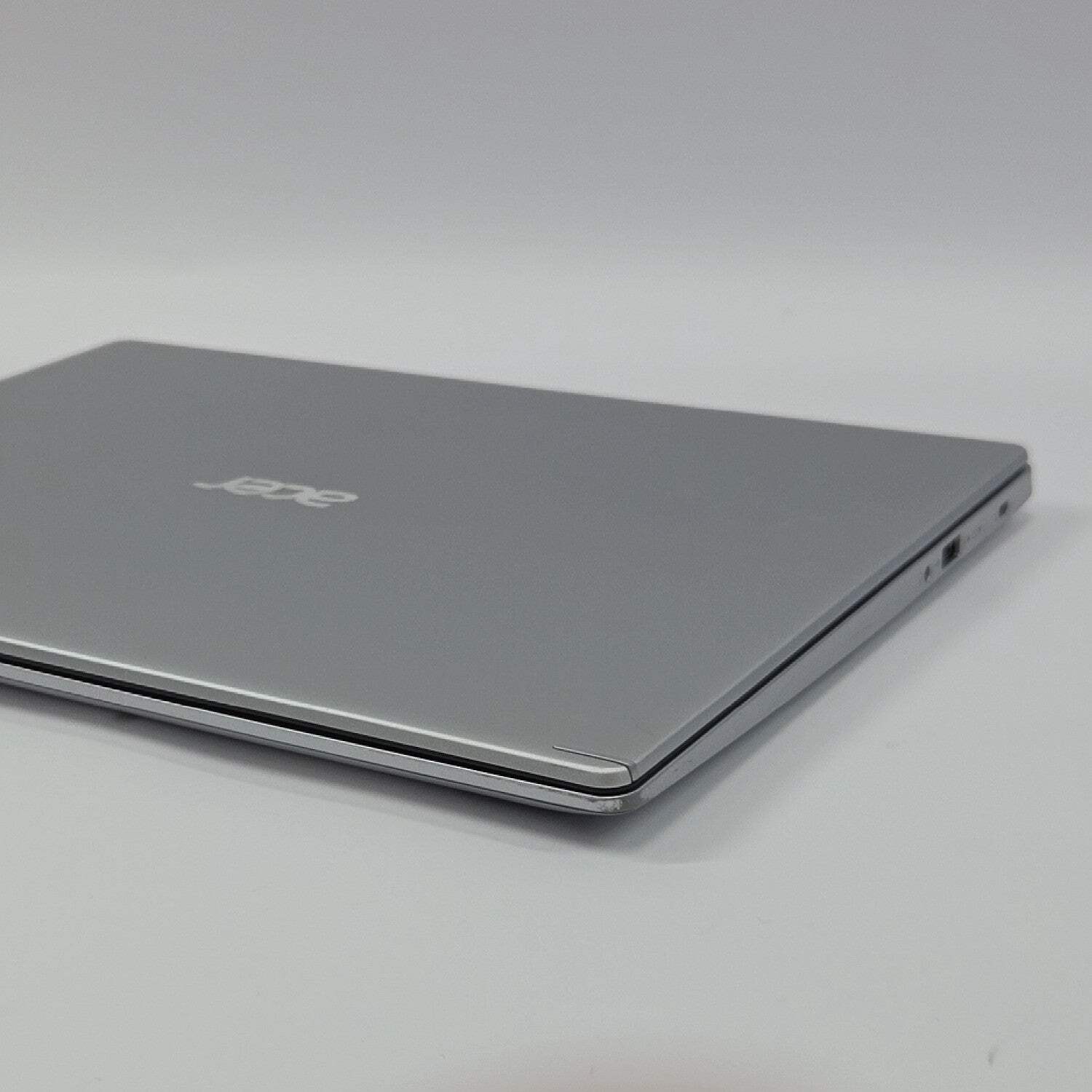 Acer Aspire 5 A515-46 15.6″ Ryzen 7 3700U 2.3GHz 8GB RAM 256GB SSD