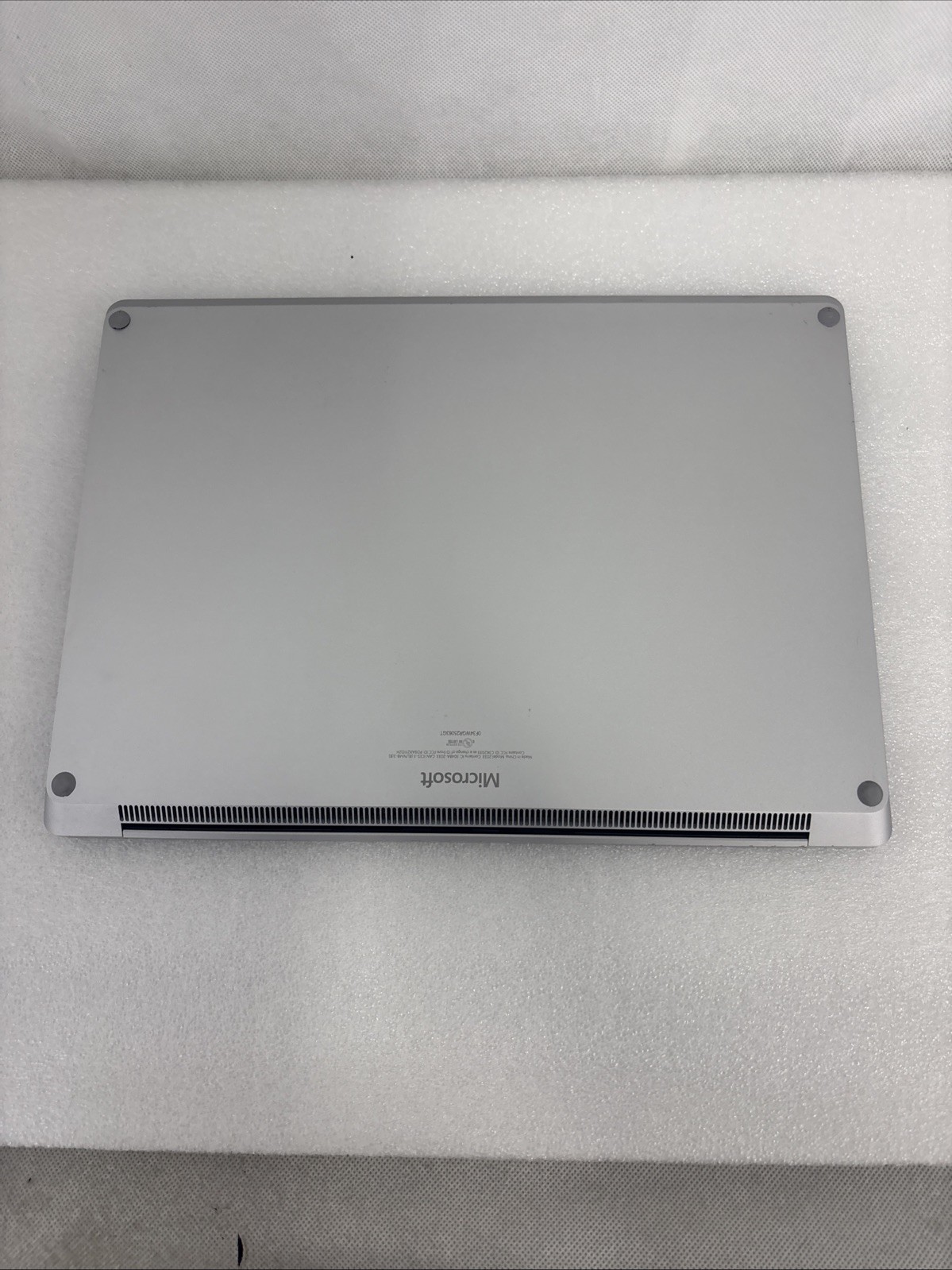 Microsoft Surface Laptop 6 13.5″ (1TB, Ultra 7, 32GB Ram) – Platinum