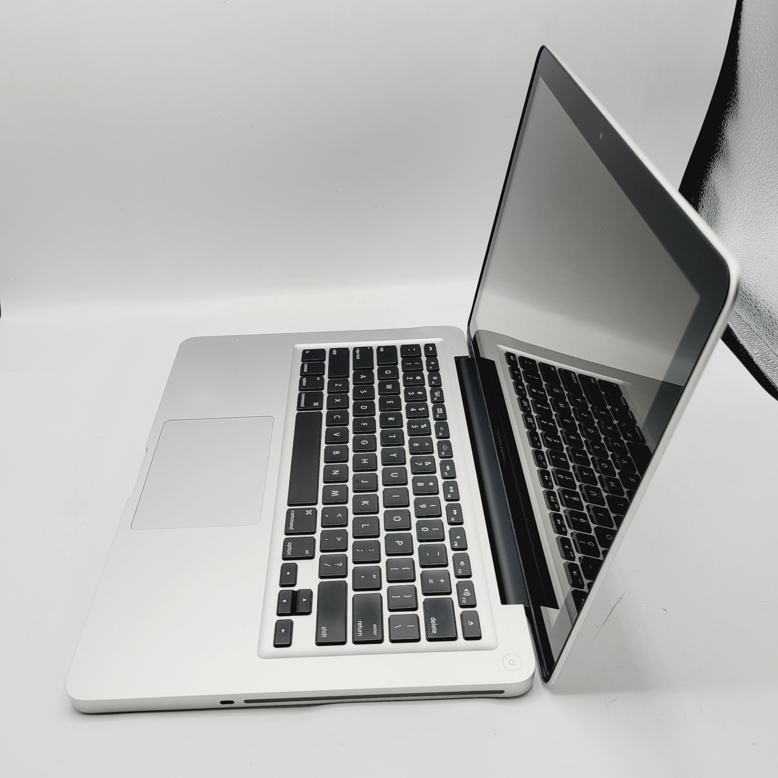 MacBook Pro A1278 Core i5-3210M 2.5GHz 4GB RAM No HDD 13″ FOR PARTS