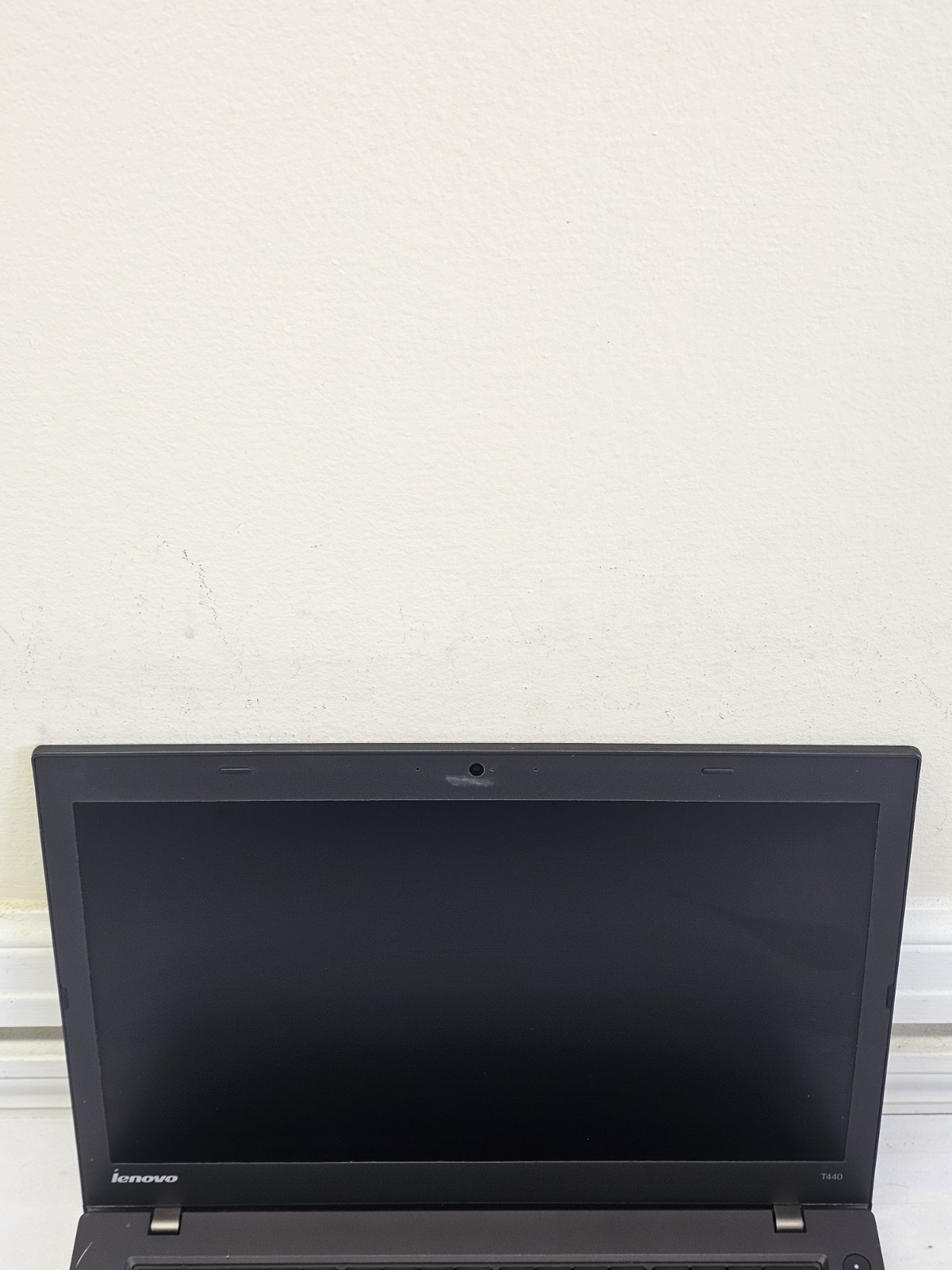 Lenovo ThinkPad T440 Laptop – Intel i5-4300u – 4GB RAM – 128GB SSD – Win 10 READ