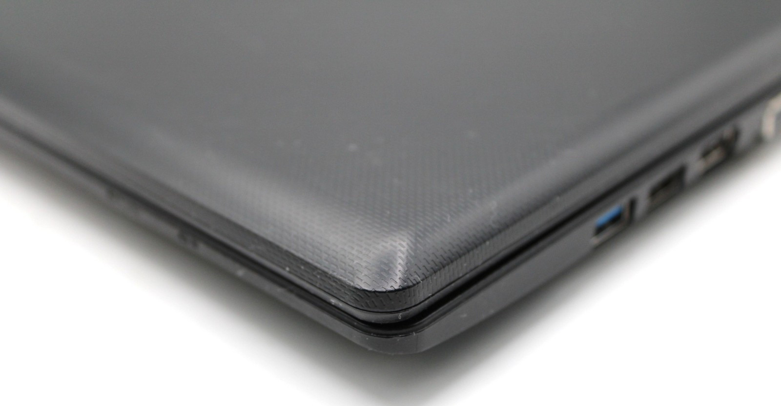 Toshiba Satellite C55-A Celeron-1037U@1.8GHz 4GB DDR3 NO STRG/OS *PARTS/REPAIR*