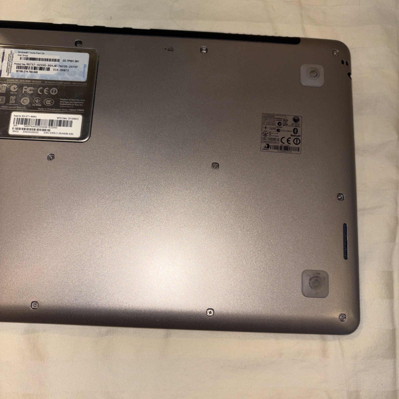 Acer Aspire S3-371 13″ Notebook – i3-3217A 1.8 GHz, 4 GB, no hdd