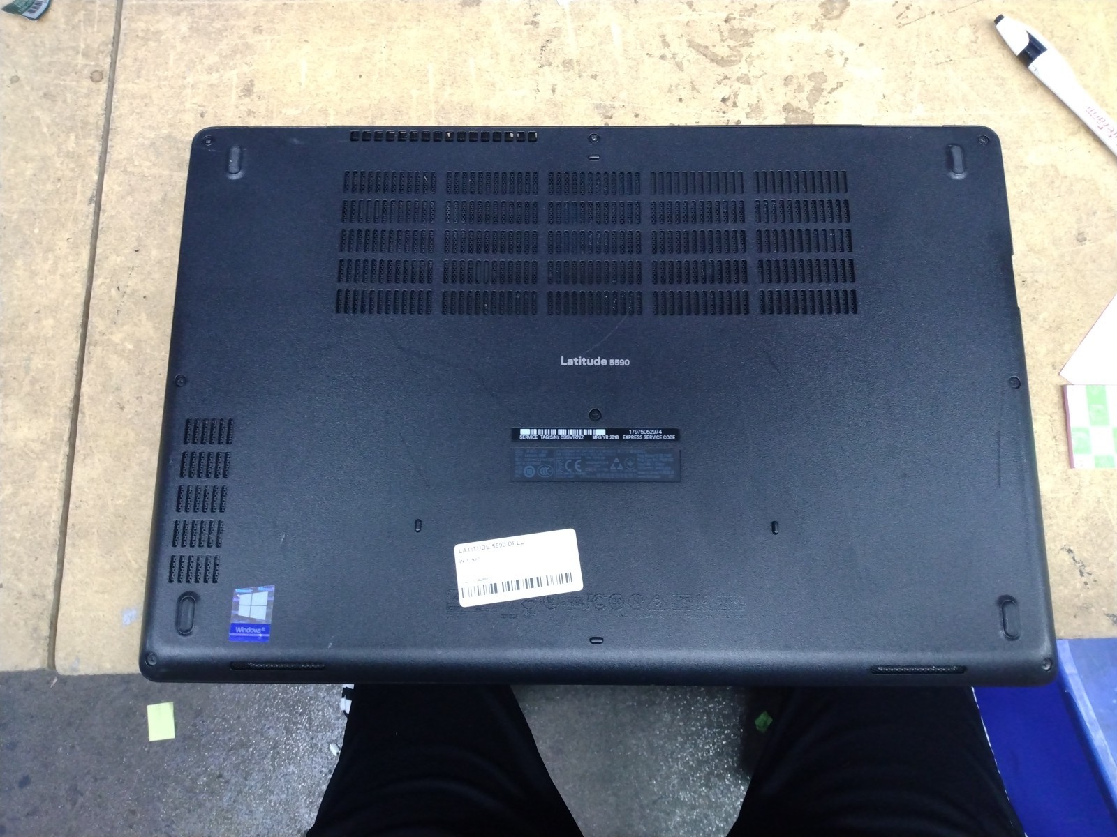 Dell Latitude 5590 15.6″ FHD i5-8350U 8GB RAM No OS/SSD