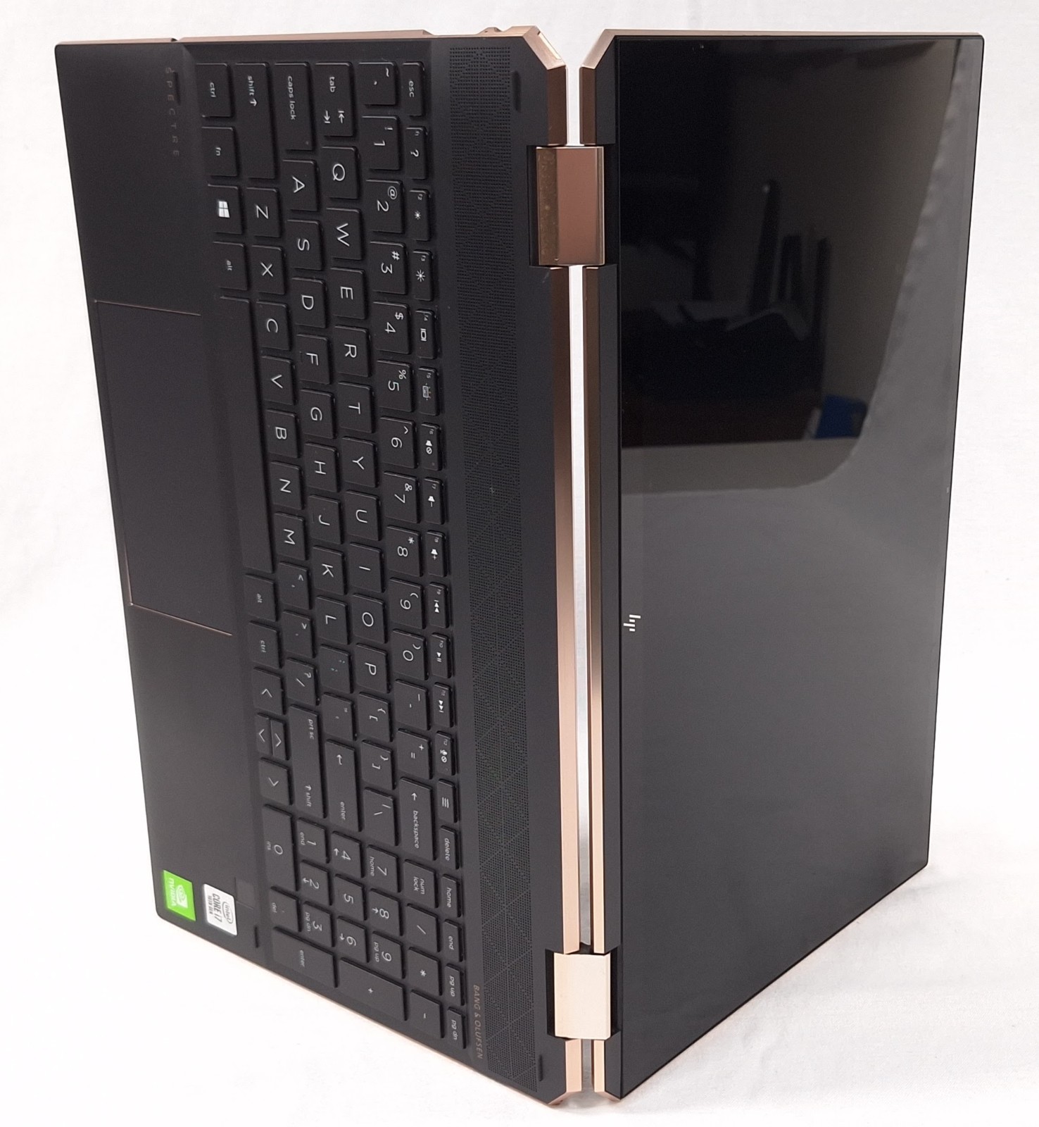 *ISSUES* HP 15-eb0043dx Spectre x360 2-in-1 15.6″ i7 1.8 16GB 512GB SSD MX330