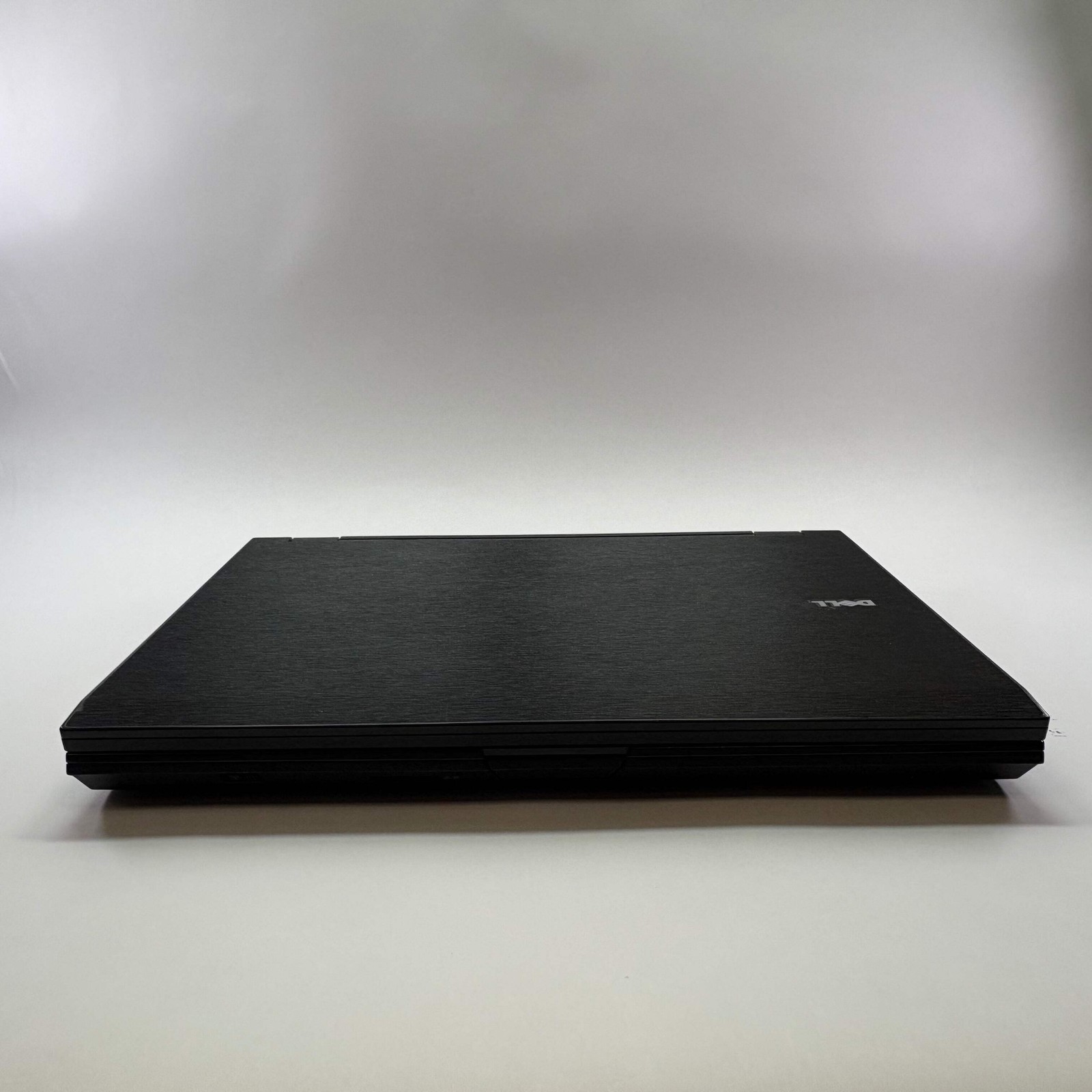 Broken Dell Latitude E5500 Core 2 Duo 1.8GHz 2GB RAM NO HDD PARTS ONLY