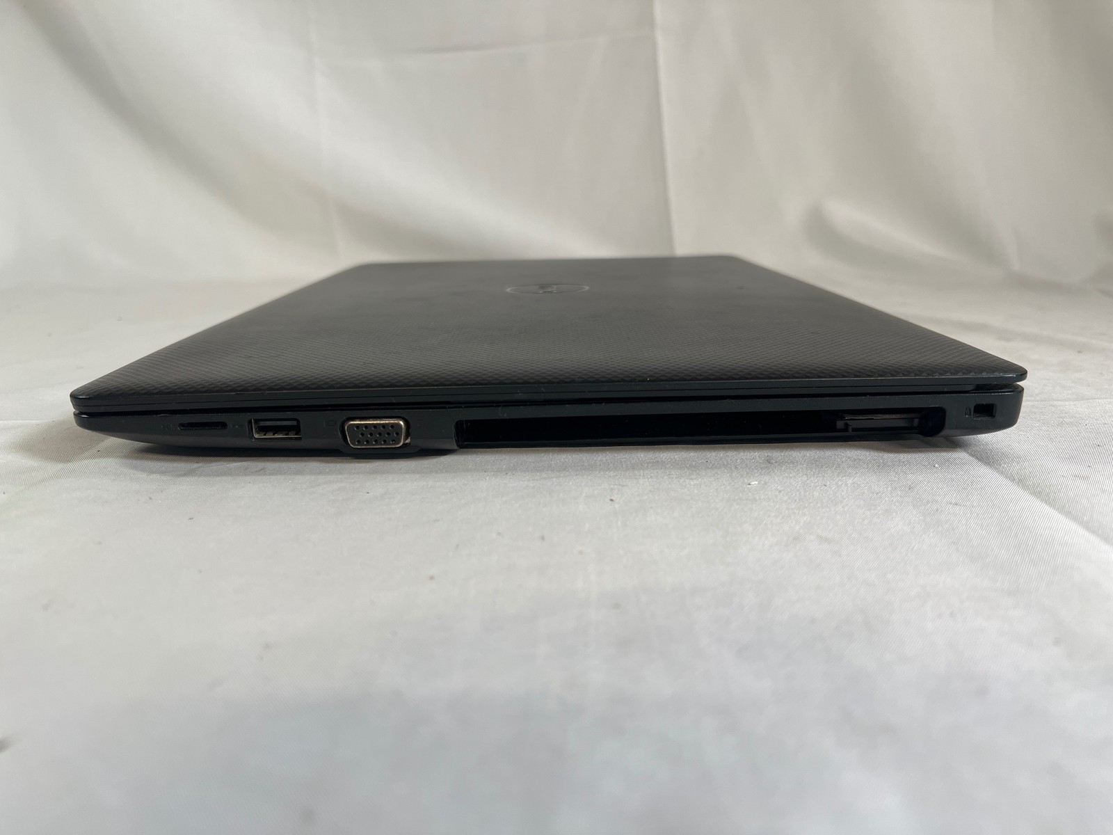 Dell Vostro 3590 Intel Core i7-10510U 8 GB 256GB SSD 15.6″