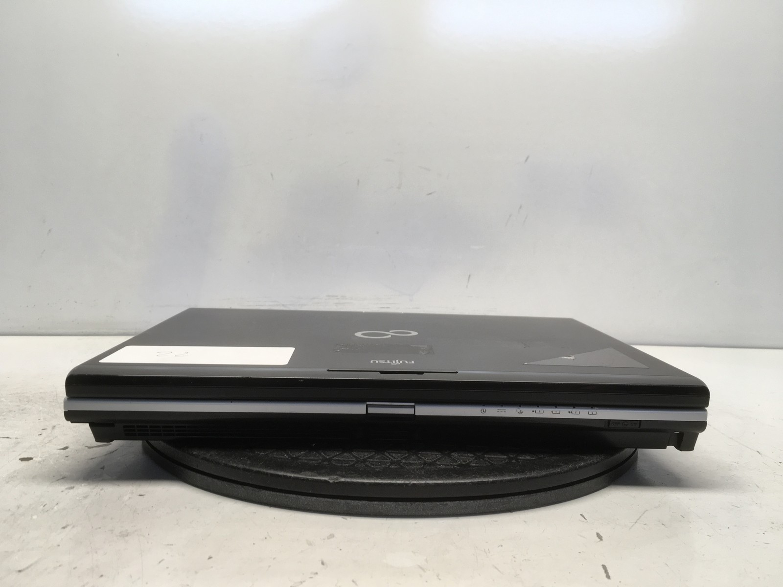 Fujitsu LifeBook T900 Intel I5-M520 2.4GHz 2 GB NO HDD No Batt