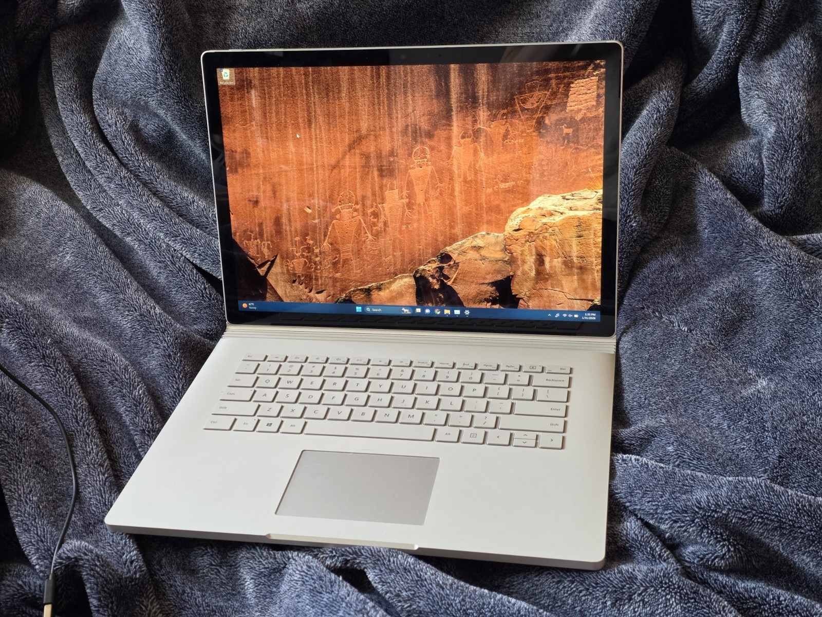 Microsoft Surface Book 3 15″ i7 32GB 512GB GTX 1660 Ti Slim Pen 2 Low Bat Cycles
