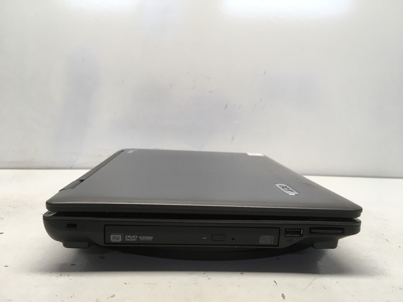 Acer Extensa 4620 Intel Core 2 Duo T5550 1.83GHz 1 GB NO HDD No Batt