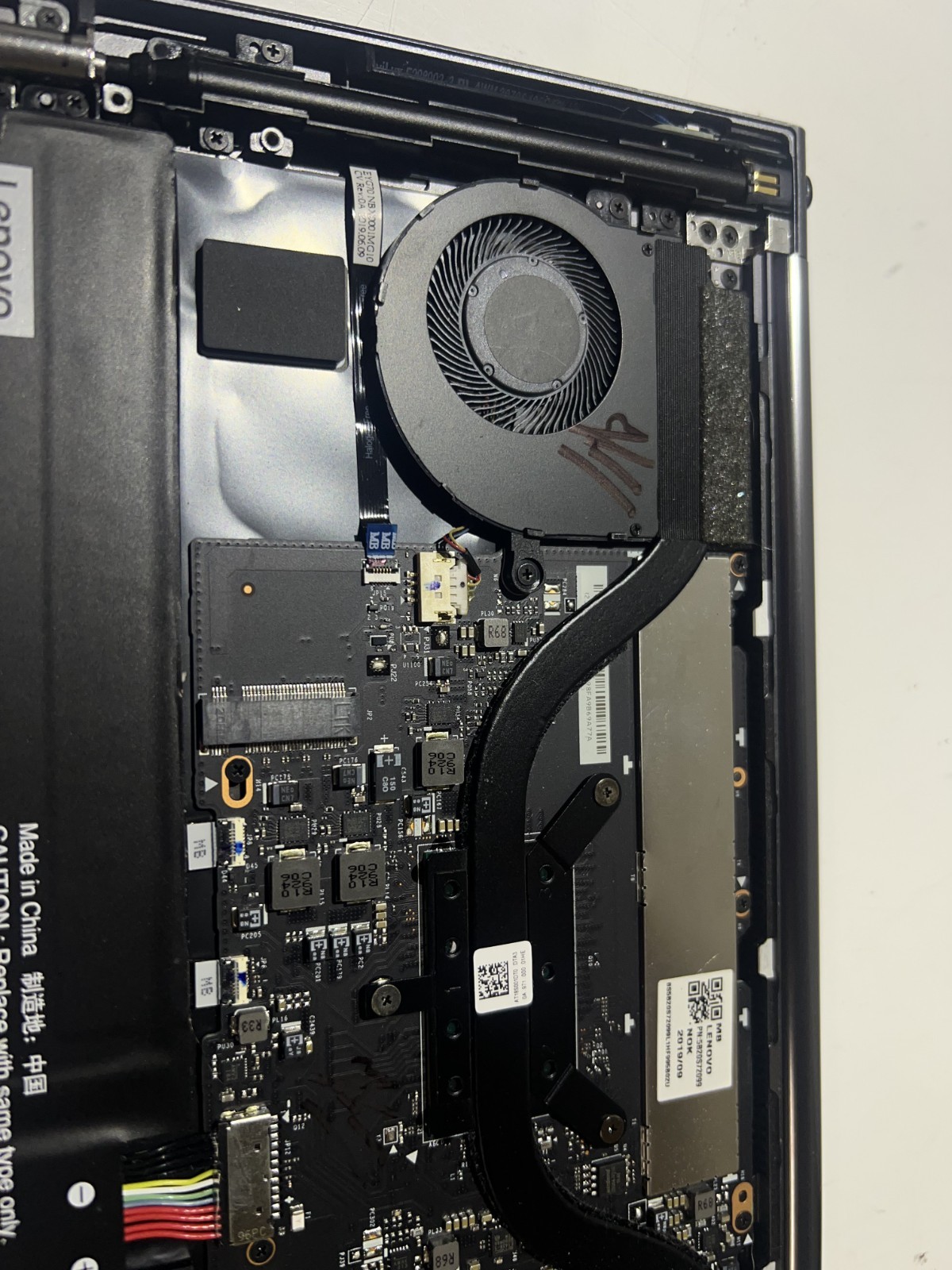 LENOVO YOGA C930-13IKB i5-8250U@1.60GHz 8GB RAM NO OS/SSD TOUCH FOR PARTS/REPAIR