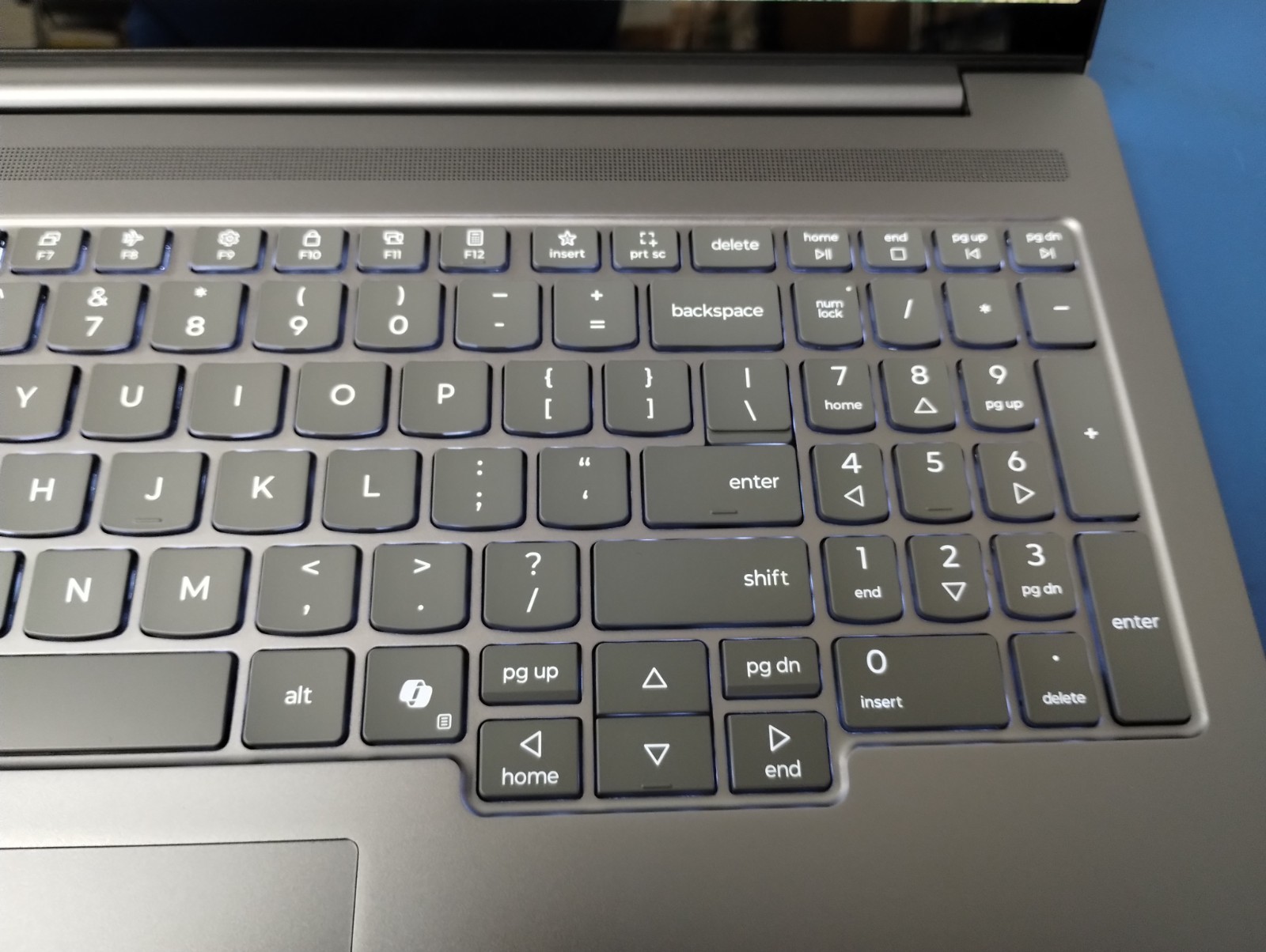 Lenovo IdeaPad Pro 5 16IAH10, Intel Core Ultra 9 285H, 32 GB RAM, 1 TB NVMe SSD