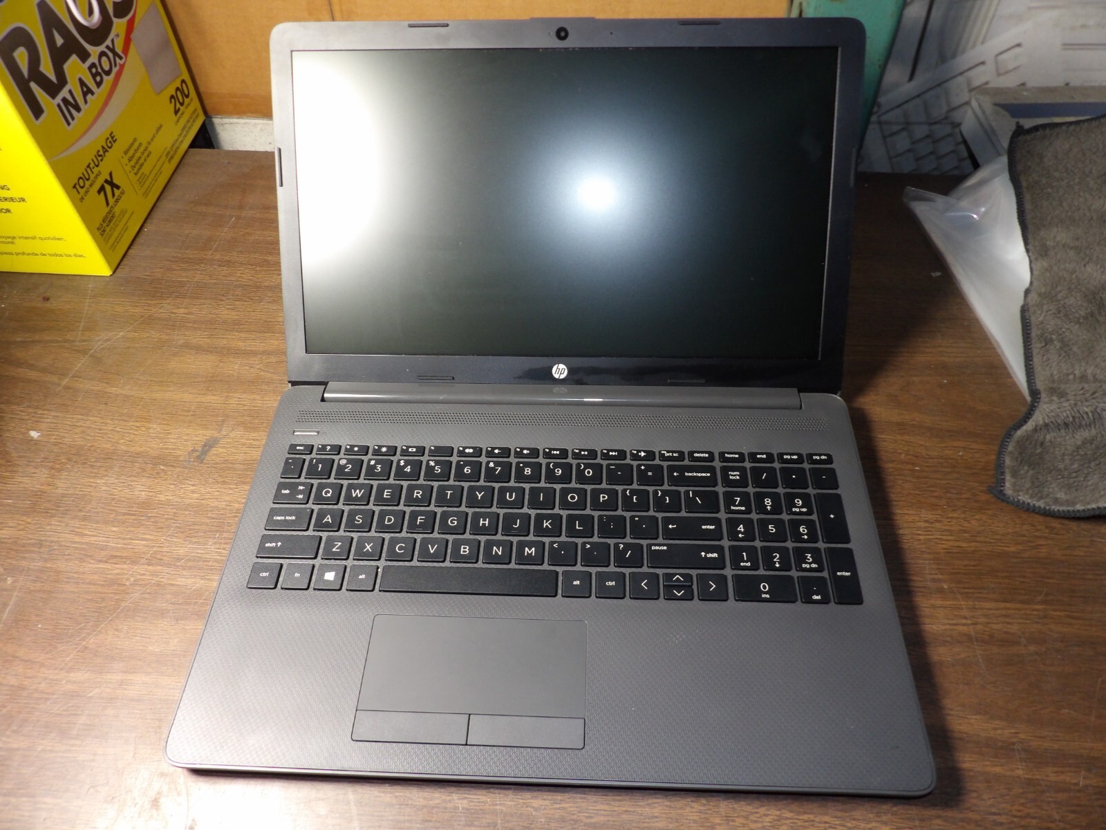HP 255 G7 NOTEBOOK AMD RADEON A6-9225 R4 8GB RAM **NO HD/ NO CADDIE/ NO OS