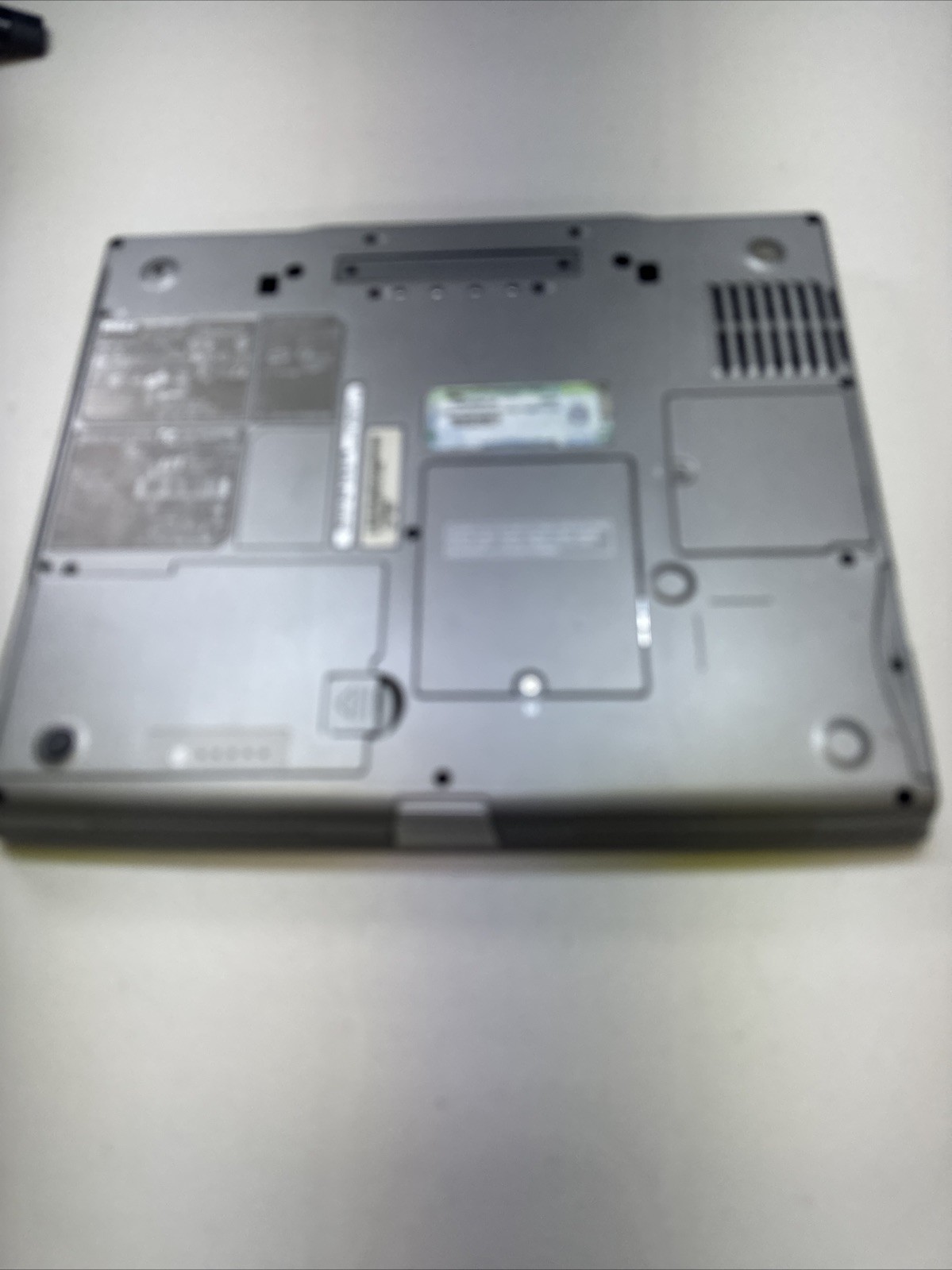 Dell Latitude D600 Laptop Windows XP 32-Parallel port Etc. No Power Adapter