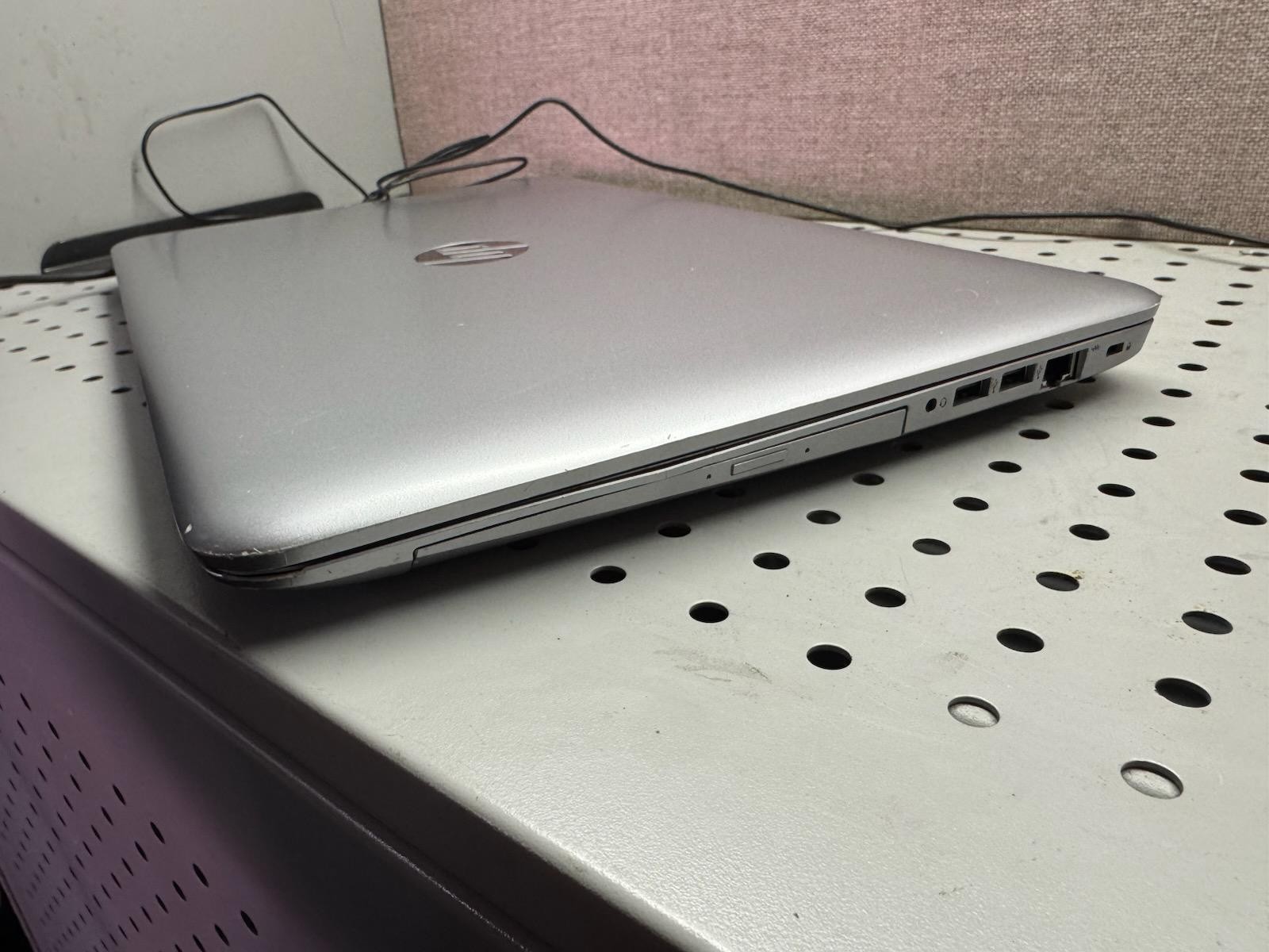 HP ProBook 470 G4 1600×900 i5-7200U 8GB 250 HHD W11 Pro + Charger *Read*