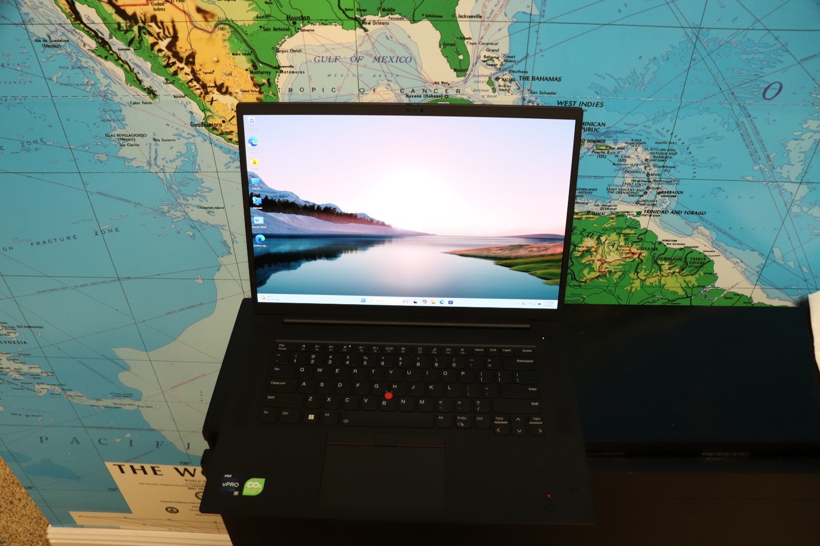 #2 Lenovo Think Pad P1 Gen 6 16 OLED 2.6 GHz i9-13900H 32GB 1TB SSD RTX 2000 Ada