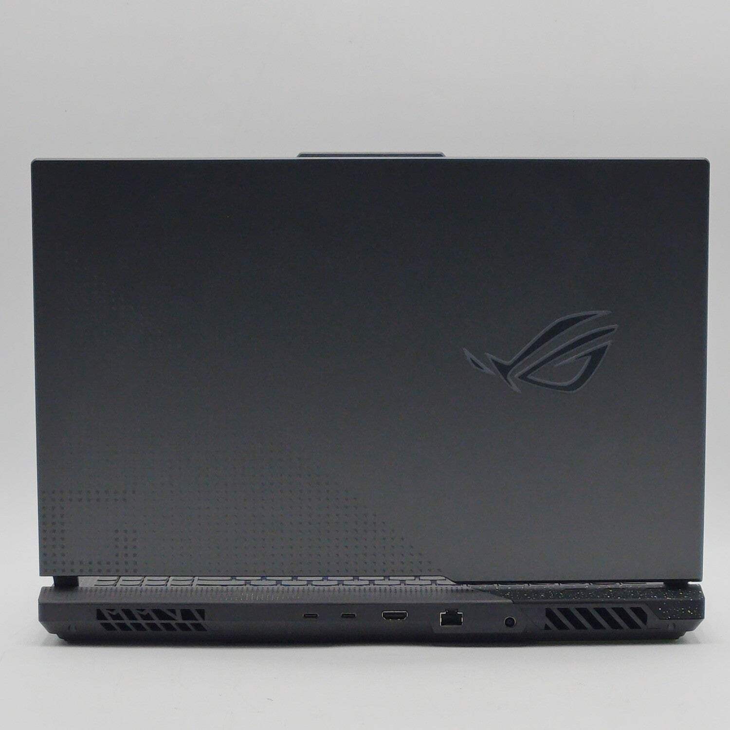 Asus ROG Strix G713PU 17.3″ Ryzen 9 7940HX 2.4GHz 16GB RAM 1TB SSD GeForce RTX