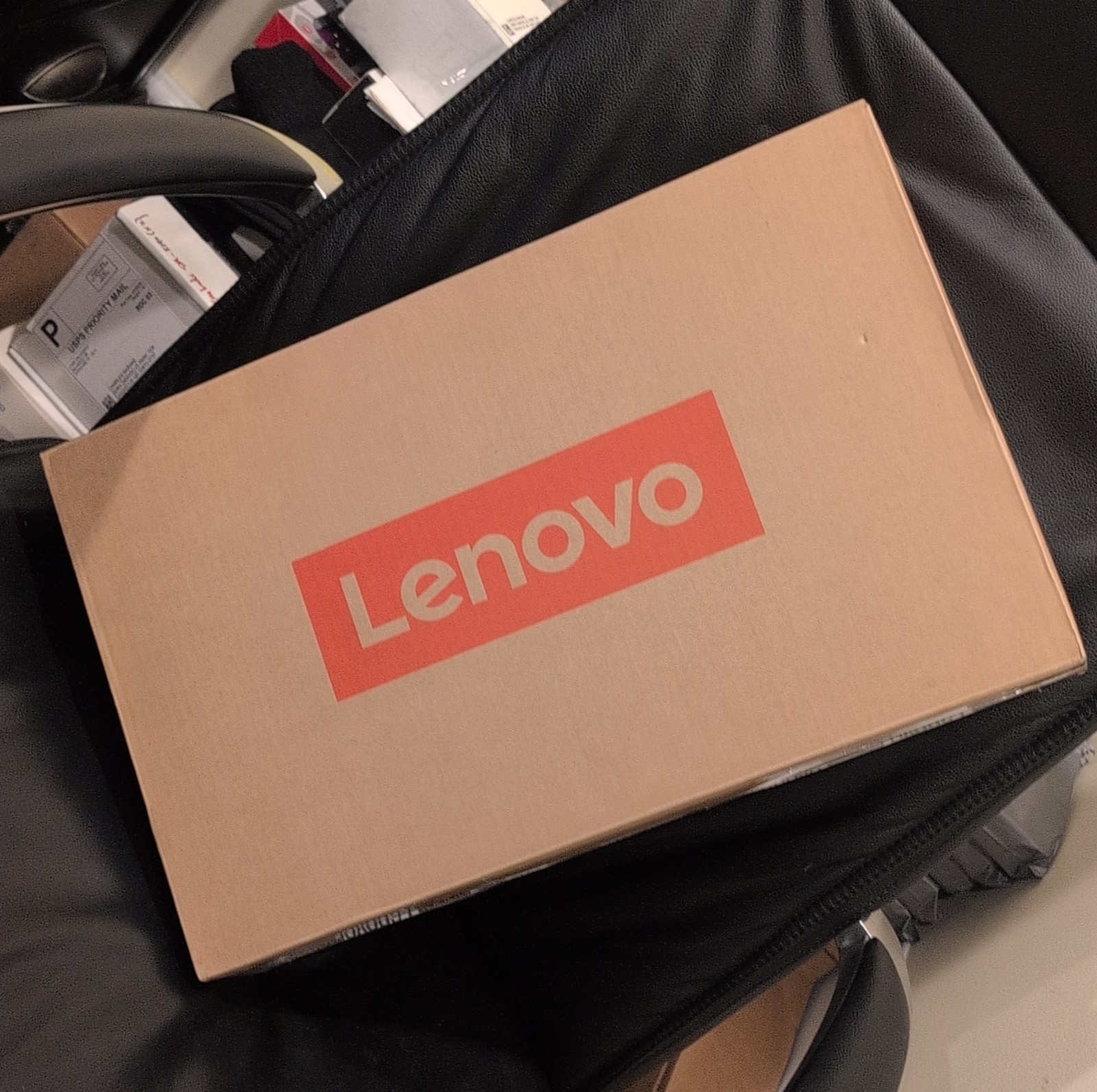Lenovo V15 G4 ABP Laptop AMD R3 7330U 16GB 256GB SSD 15.6″ Black Windows 11