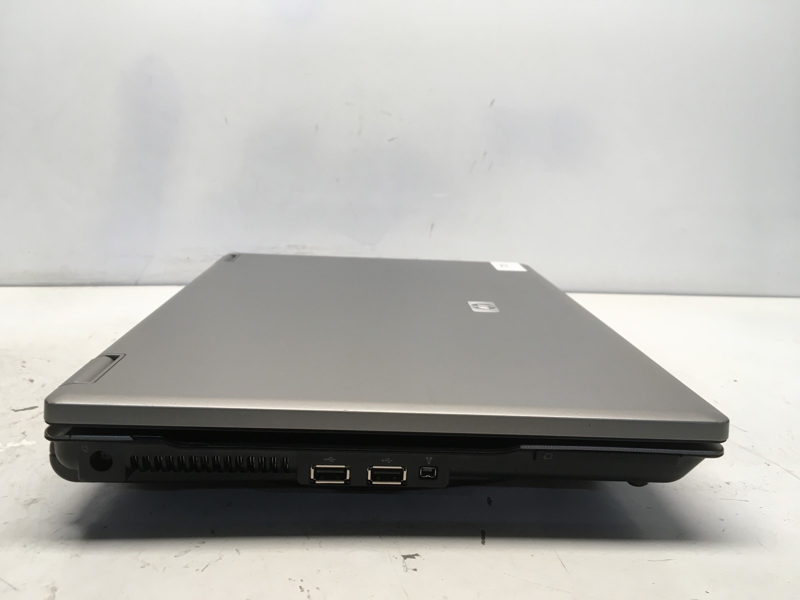 HP Compaq 6730B Intel Core 2 Duo P8400 2.26GHz 2 GB NO HDD No Batt BIOS Locked