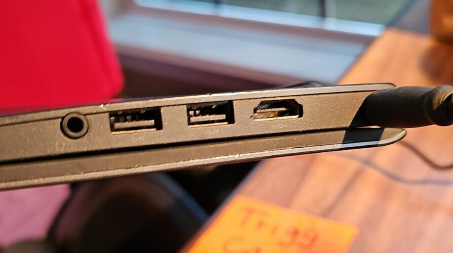 Dell Chromebook ‎11 CB1C13 – 11.6″ 1366×768 Display, 16GB SSD, 4GB RAM – TESTED