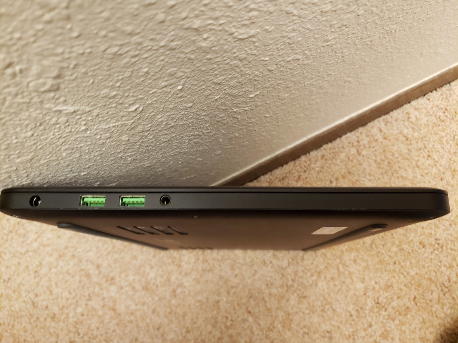 Razer Blade RZ09-01161E31 14-Inch 256GB, Intel Core i7 4th Gen,2.2GHz, 8GB