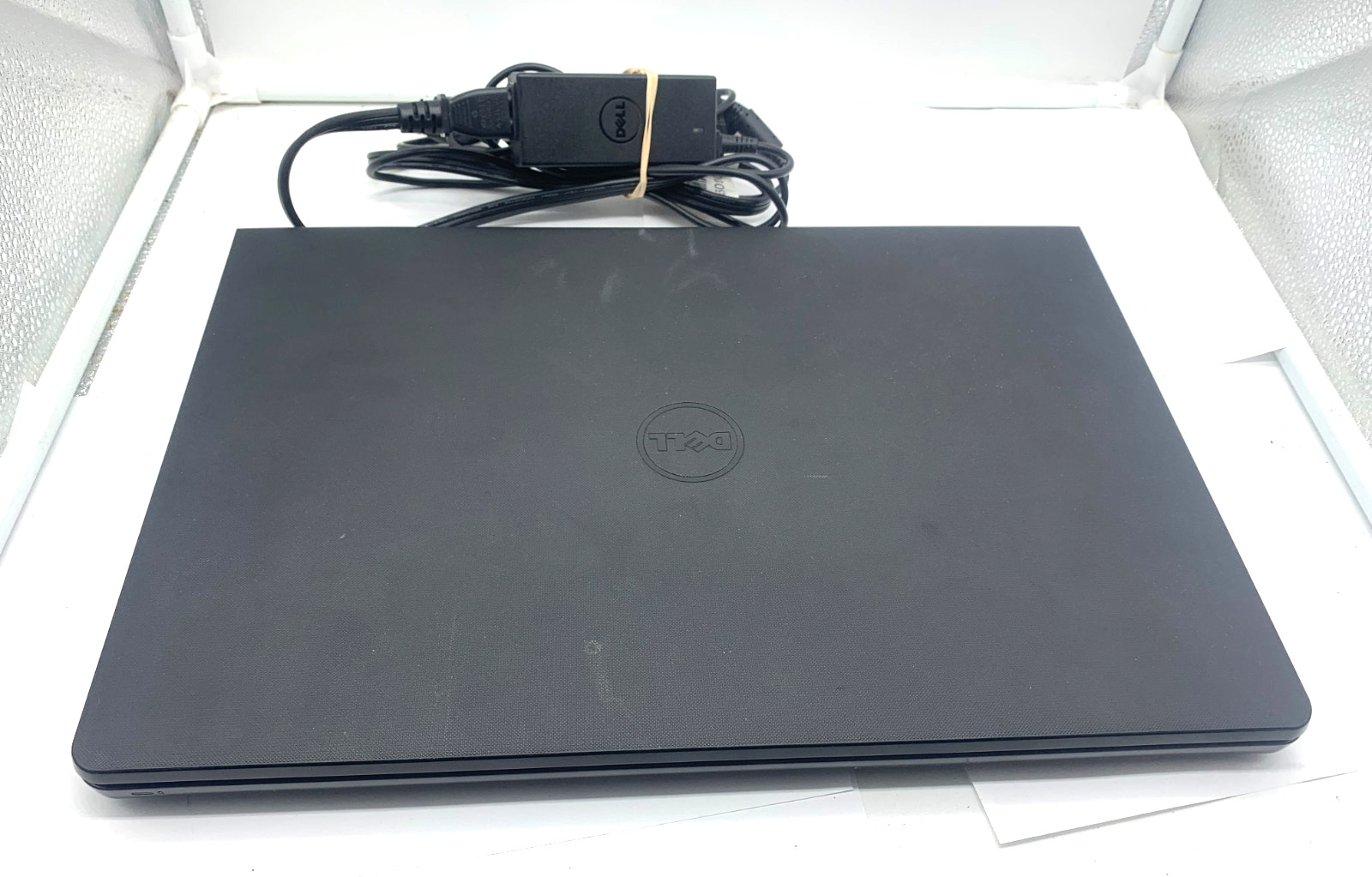 Dell Inspiron 3558 15.6″ Intel i5-5200U 2.20Ghz 6GB RAM 1000GB SSD w/ AC Adapter