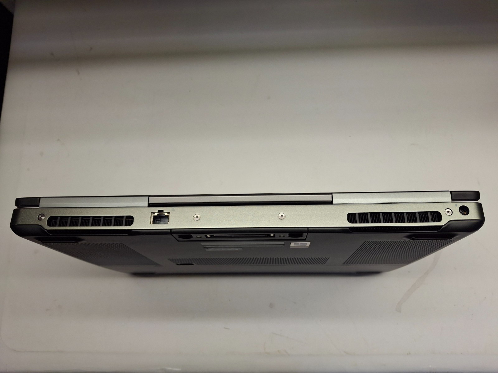 Dell Precision 7520 15.6″ FHD i7-7820HQ 2.90GHz 16GB 256GB SSD Quadro M2200
