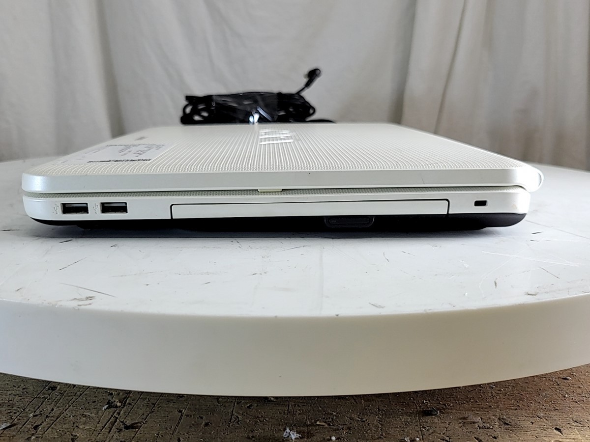 SONY VAIO VGN-NS110E Laptop PENTIUM DUAL T3200 2GB 160GB SEE NOTES