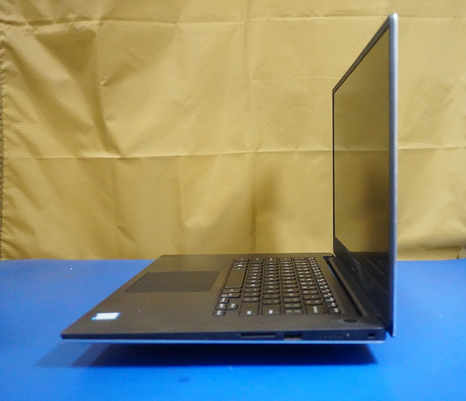 Dell XPS 15 7590 15″ i7-9750H 2.6GHz 32GB DDR4 GTX 1650 no/SSD/OS/BATTERY