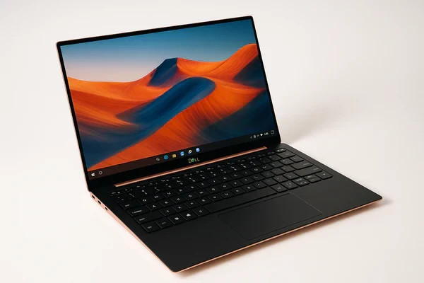 Dell XPS 13 9370 13.3” Laptop i7-8350U 16GB RAM 256GB SSD Windows 11 Pr Touch