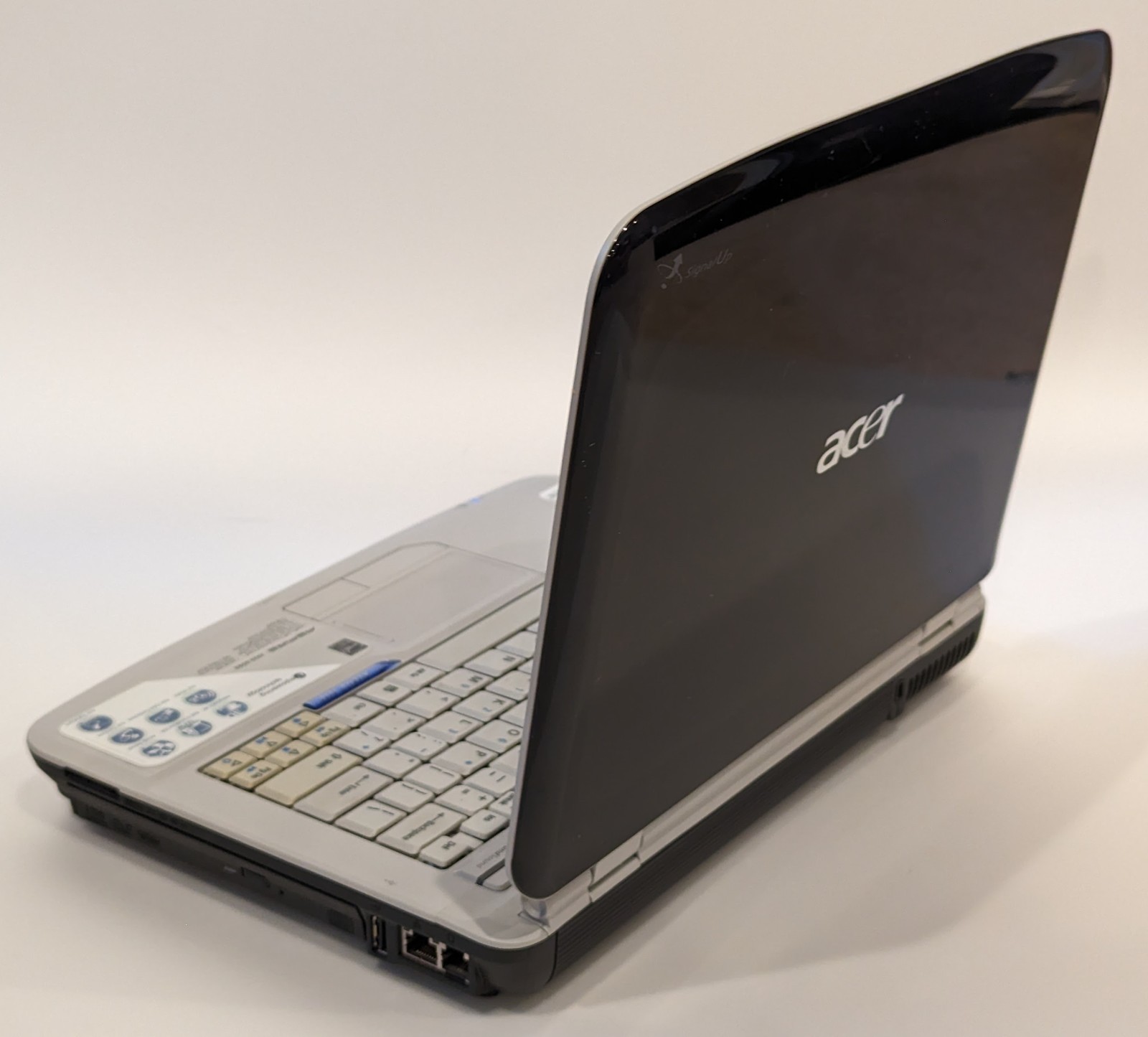 Acer Aspire 2920-6569 12.1″ Laptop – Intel Core 2 Duo – 2GB RAM – 250GB HDD