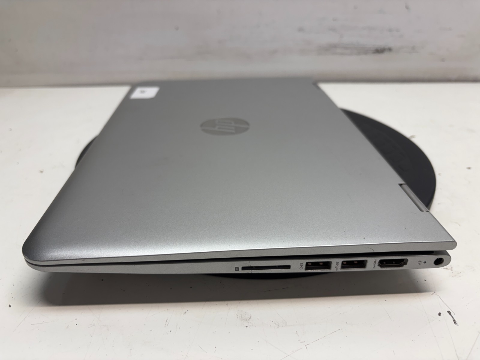 HP Pavilion m3-u001dx Intel Core i3-6100U 2.30Ghz 6GB 500GB HDD NO OS READ