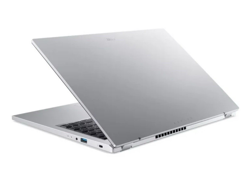 Acer Aspire 3 15.6″ Touchscreen Laptop AMD Ryzen 5 7520U 2.80GHz 16GB RAM 1TB SS