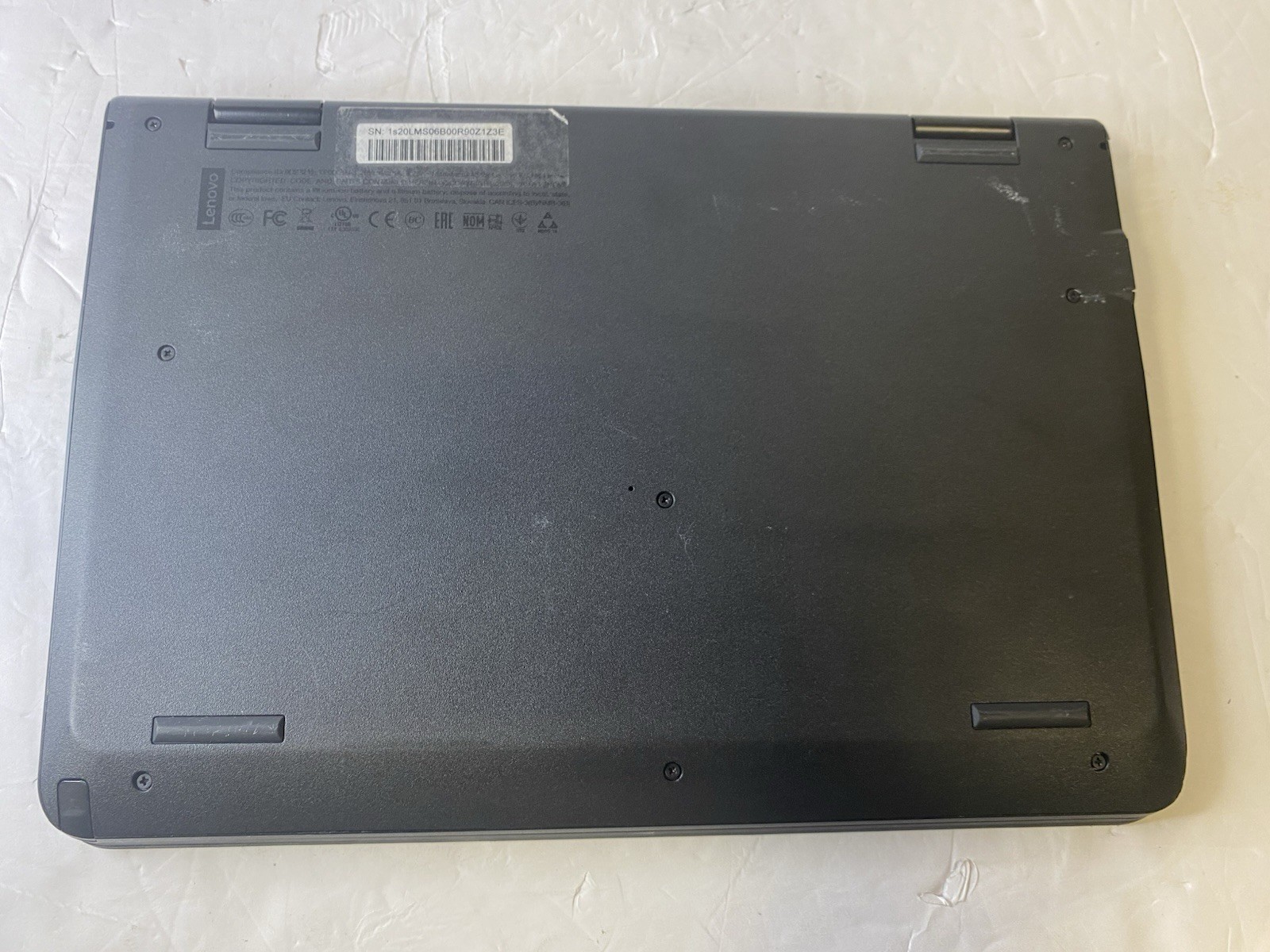 Lenovo ThinkPad Yoga 11e 11.6in 2 in 1 flip TouchScreen Windows 10