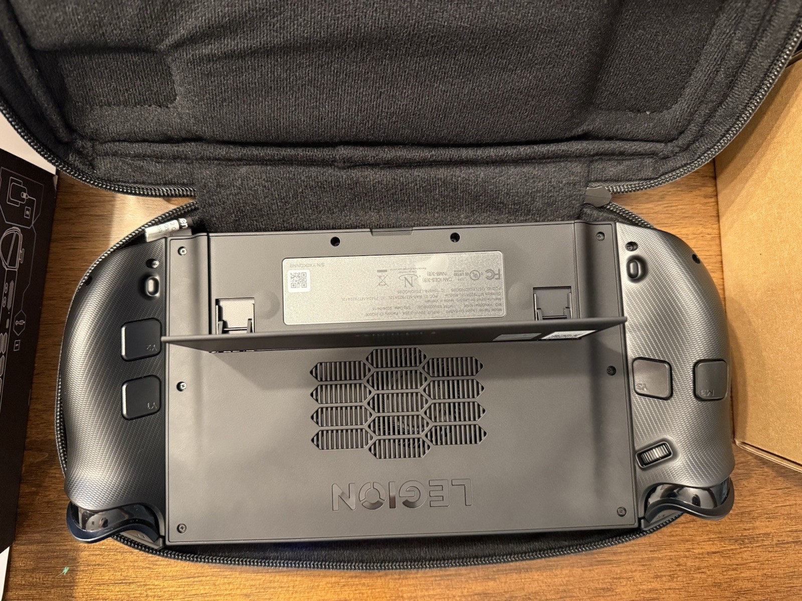 Lenovo Legion GO 2 Z2 EXTREME 1TB 32GB – Open Box Excellent