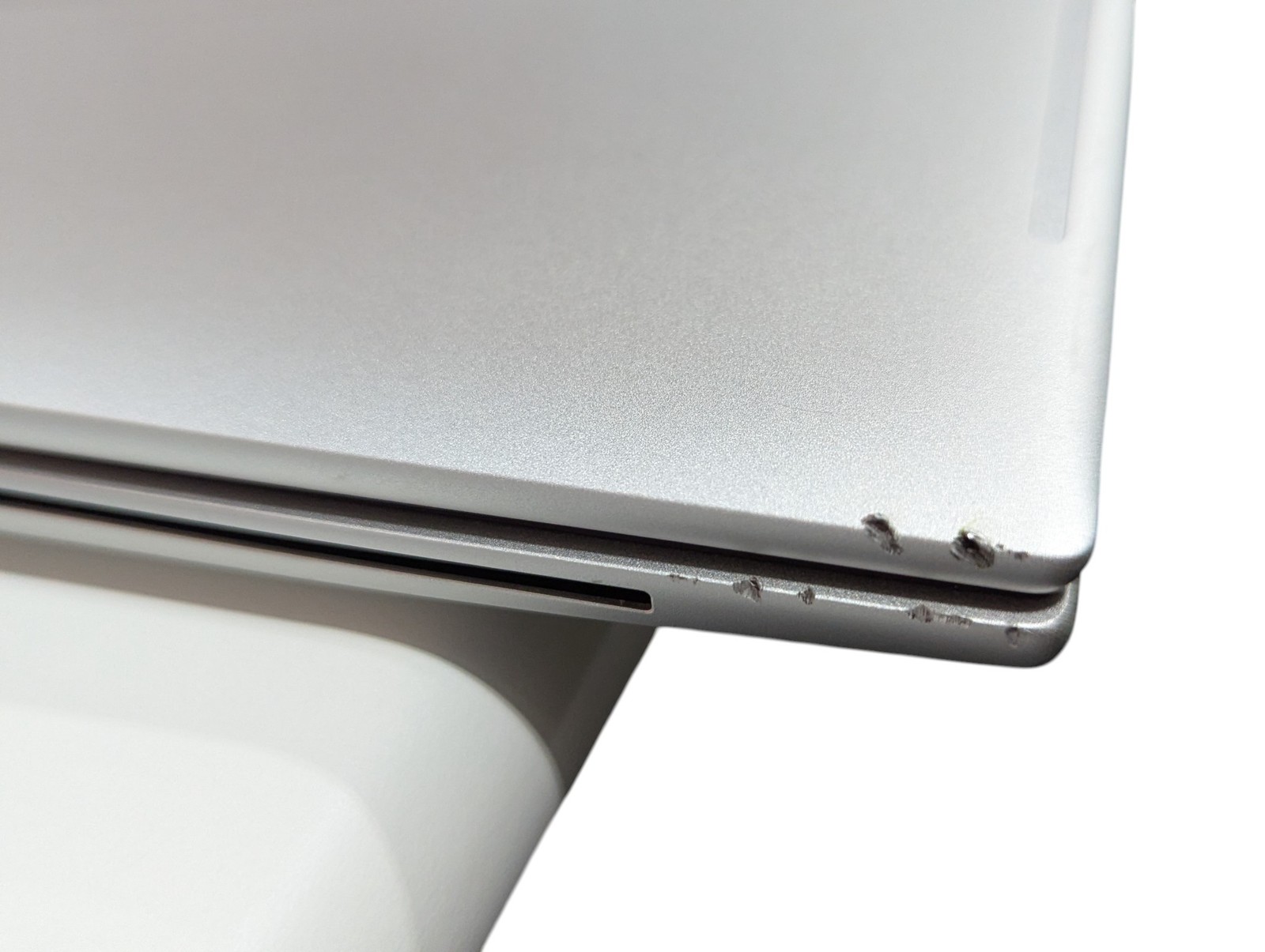 HP EliteBook 840 G9 i5-1235U 14″ 16GB RAM 512GB SSD – Grade D