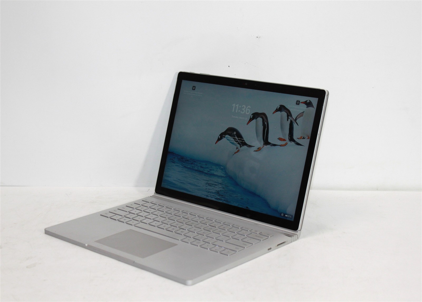Microsoft Surface Book 2 13.5″ Touch i7-8650U 8GB RAM 256GB SSD Win 11 Pro