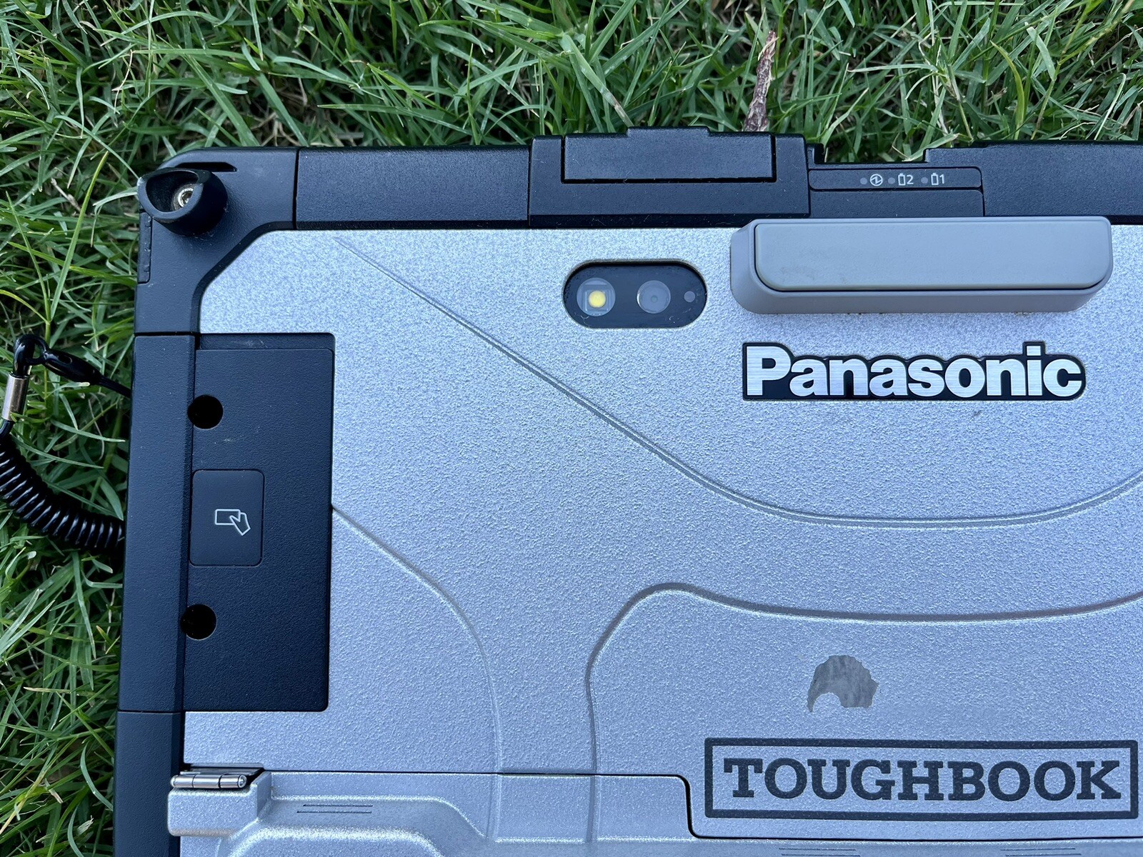 Panasonic Tough Tablet CF-33 12.1″ Touch 2.60GHz Core i5-7300U 8GB RAM 256GB SSD