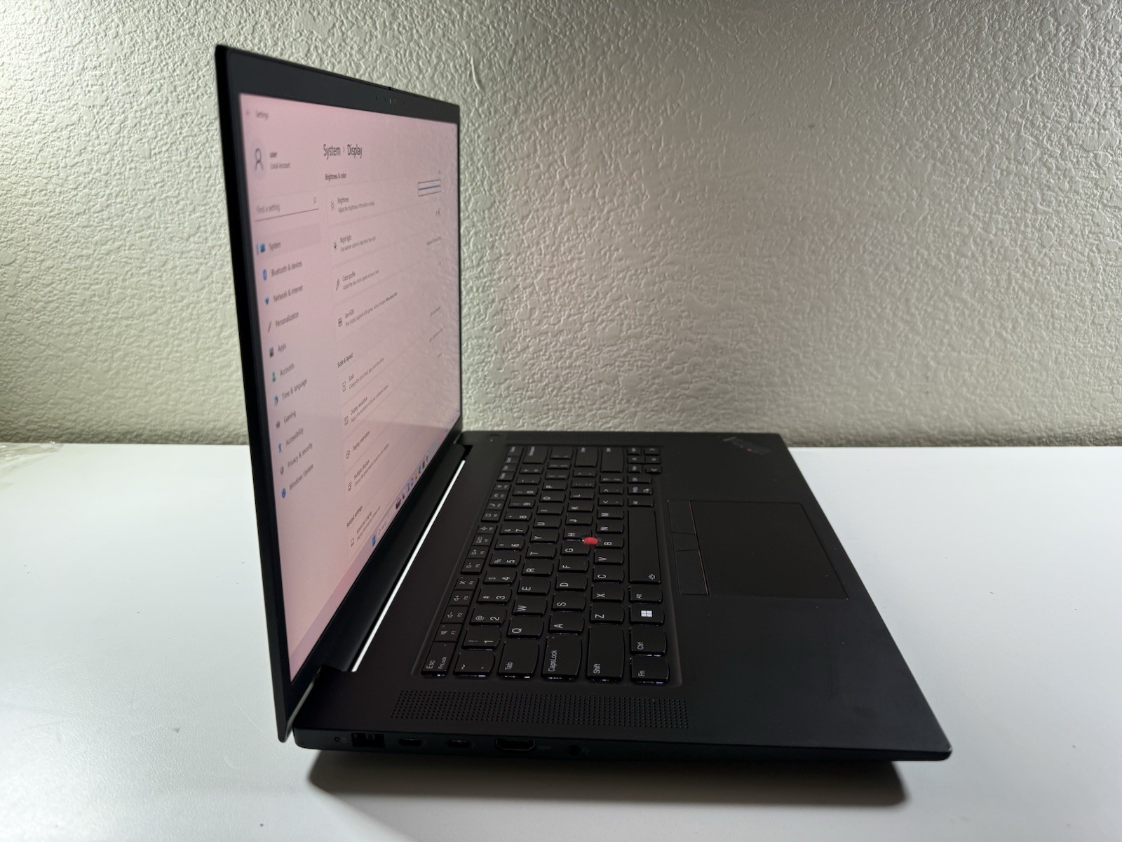 LENOVO THINKPAD P1 Gen 4 3840×2400 I7-11850H 512GB 16GB RAM NVIDIA T1200 WIN 11