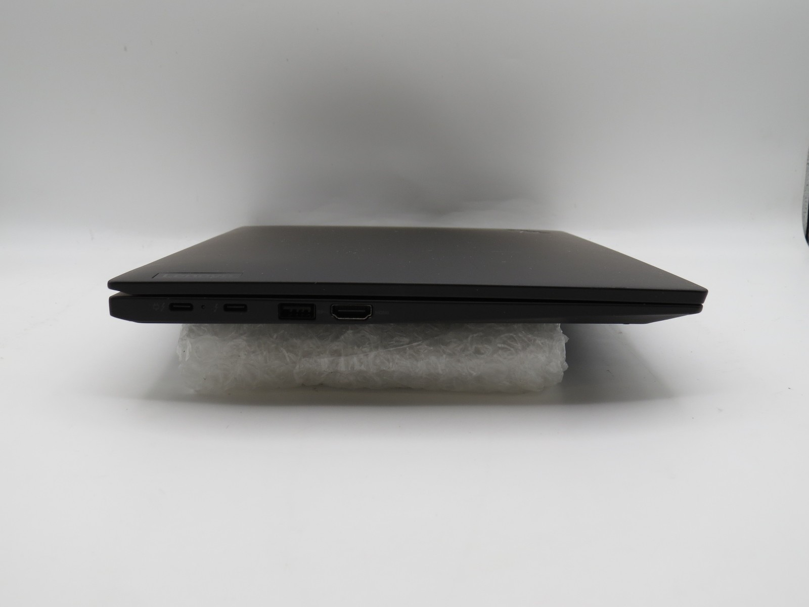 Lenovo ThinkPad X1 Carbon G10 i5-1240P 16GB DDR5 256GB m2 14″ Touch Win11 Pro