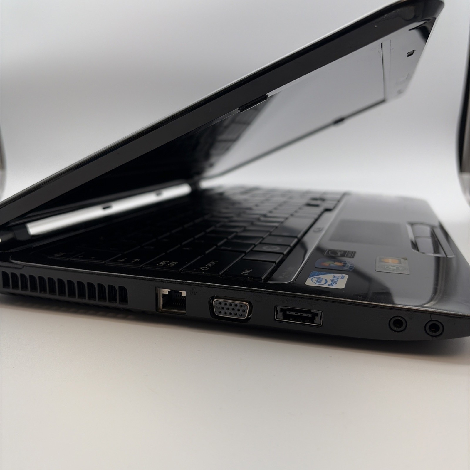 Toshiba Satellite L655-S5150 17.3″ Laptop | For Parts or Repair L89